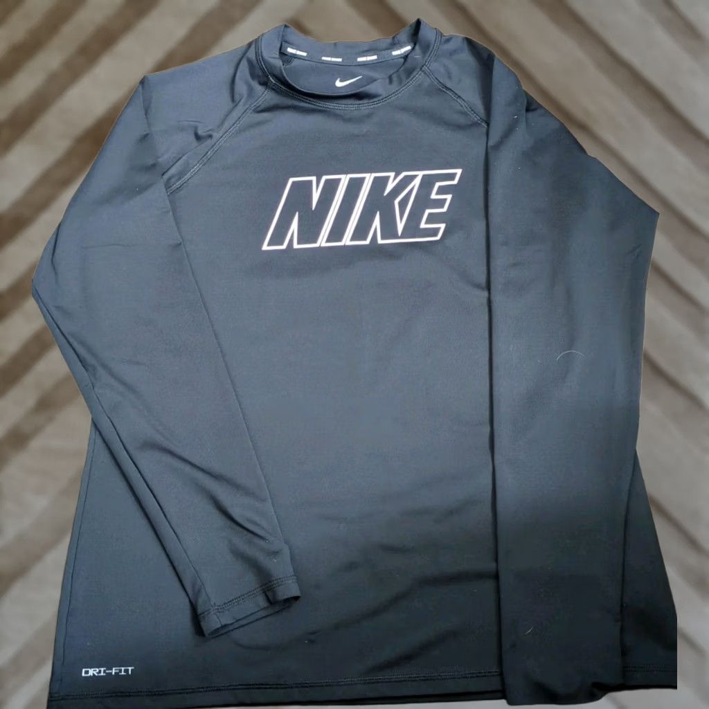 Nike VINTAGE Nike Swim Dri-FIT Hydro Rash Guard Long Sleeve Top Shirt XL Size XL / US 12-14 / IT 48-50 - 1 Thumbnail