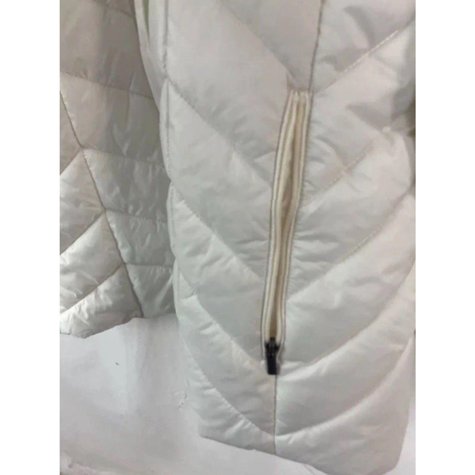Vintage St Johns Bay Jacket Women 2X White Quilted Hooded Womens Size XXL / US 16-18 / IT 52-54 - 3 Thumbnail