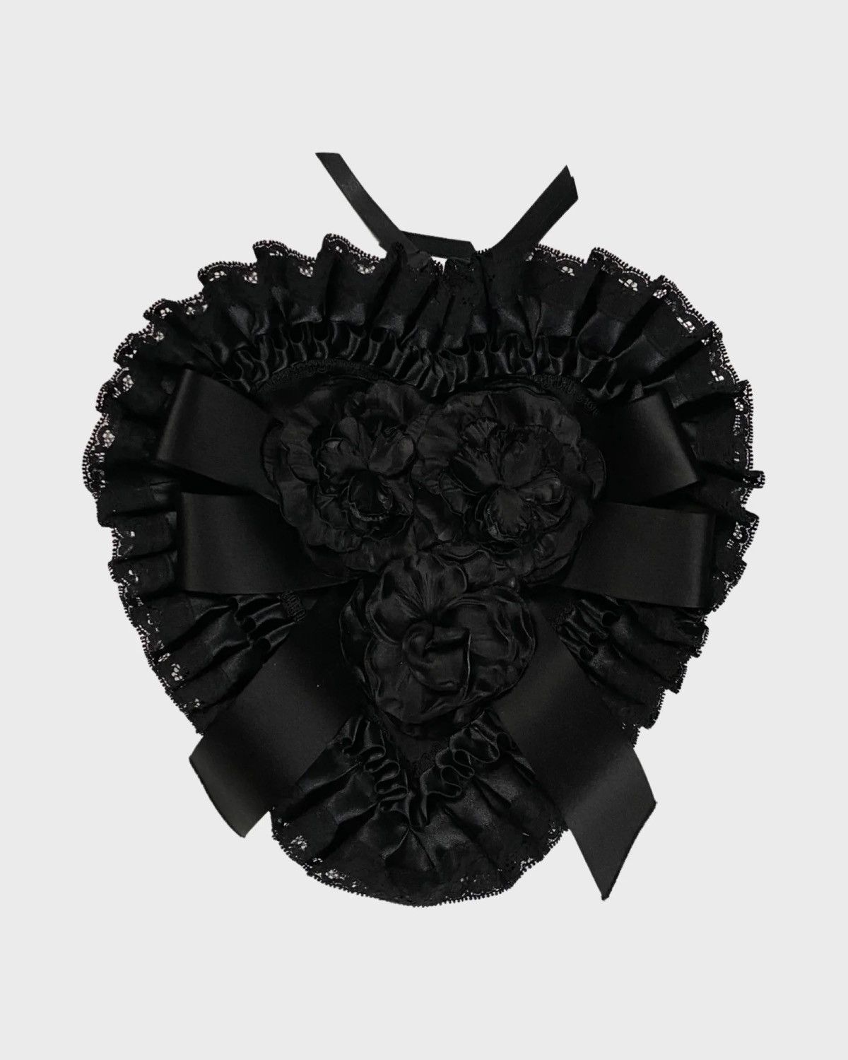 Balenciaga BALENCIAGA SS18 RUNWAY HEART RUFFLE BAG IN BLACK SZ:OS Size ONE SIZE - 1 Thumbnail