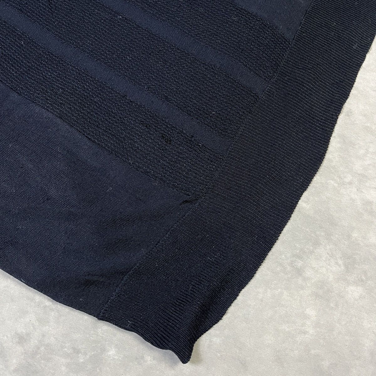 Balenciaga Vintage Vest Knitwear Balenciaga Paris Big Logo Size US L / EU 52-54 / 3 - 9 Thumbnail