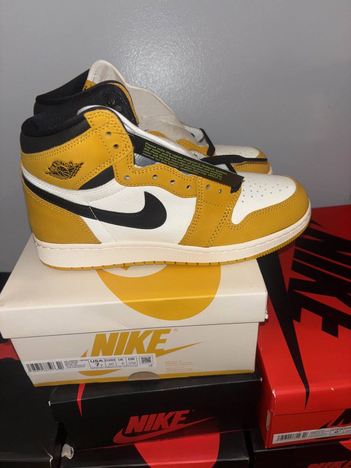 Jordan Brand AIR JORDAN 1 Retro HIGH OG Size US 7 / EU 40 - 5 Thumbnail