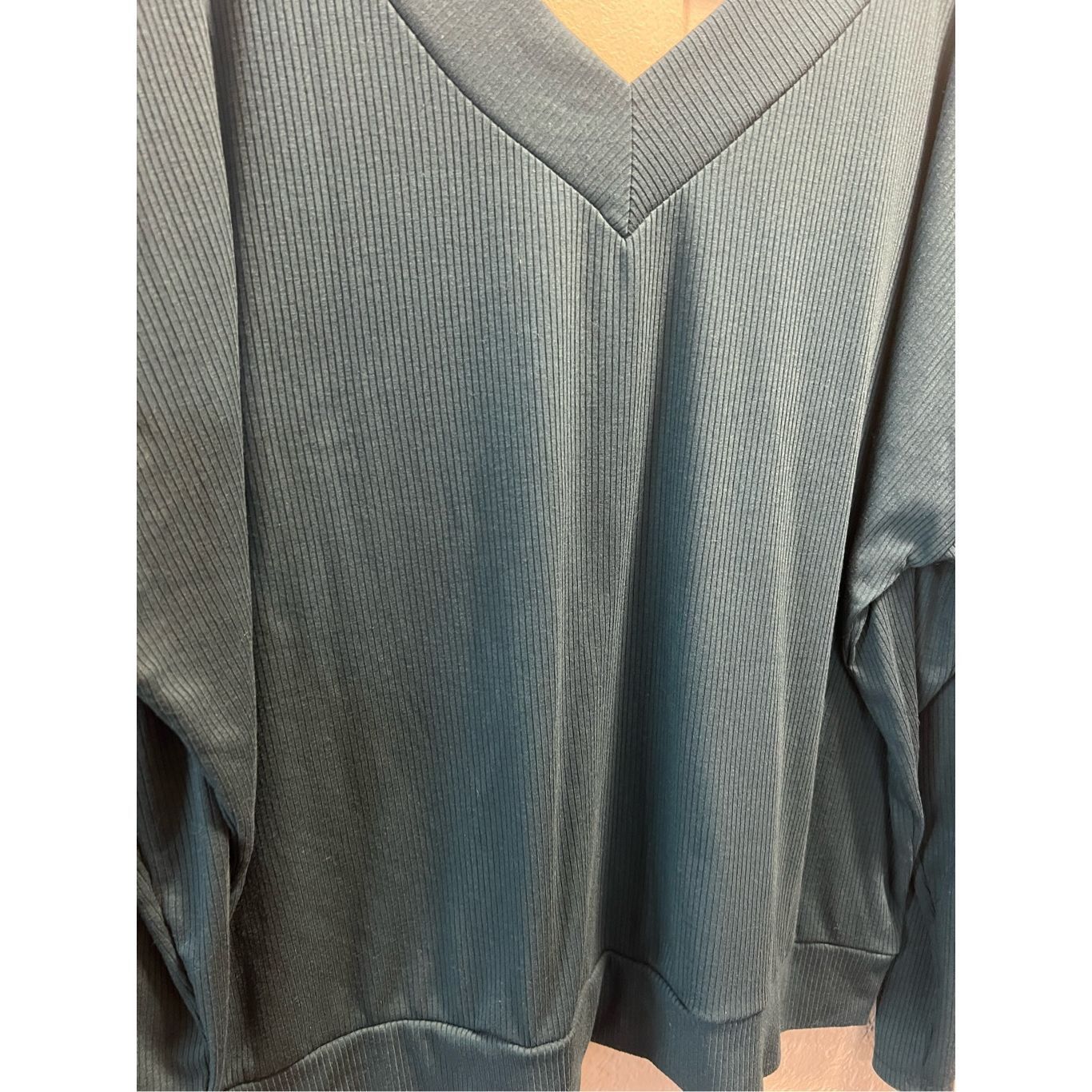 Other White Birch Green V-Neck Long Sleeve Top Woman’s Size 2X Size XXL / US 16-18 / IT 52-54 - 2 Thumbnail