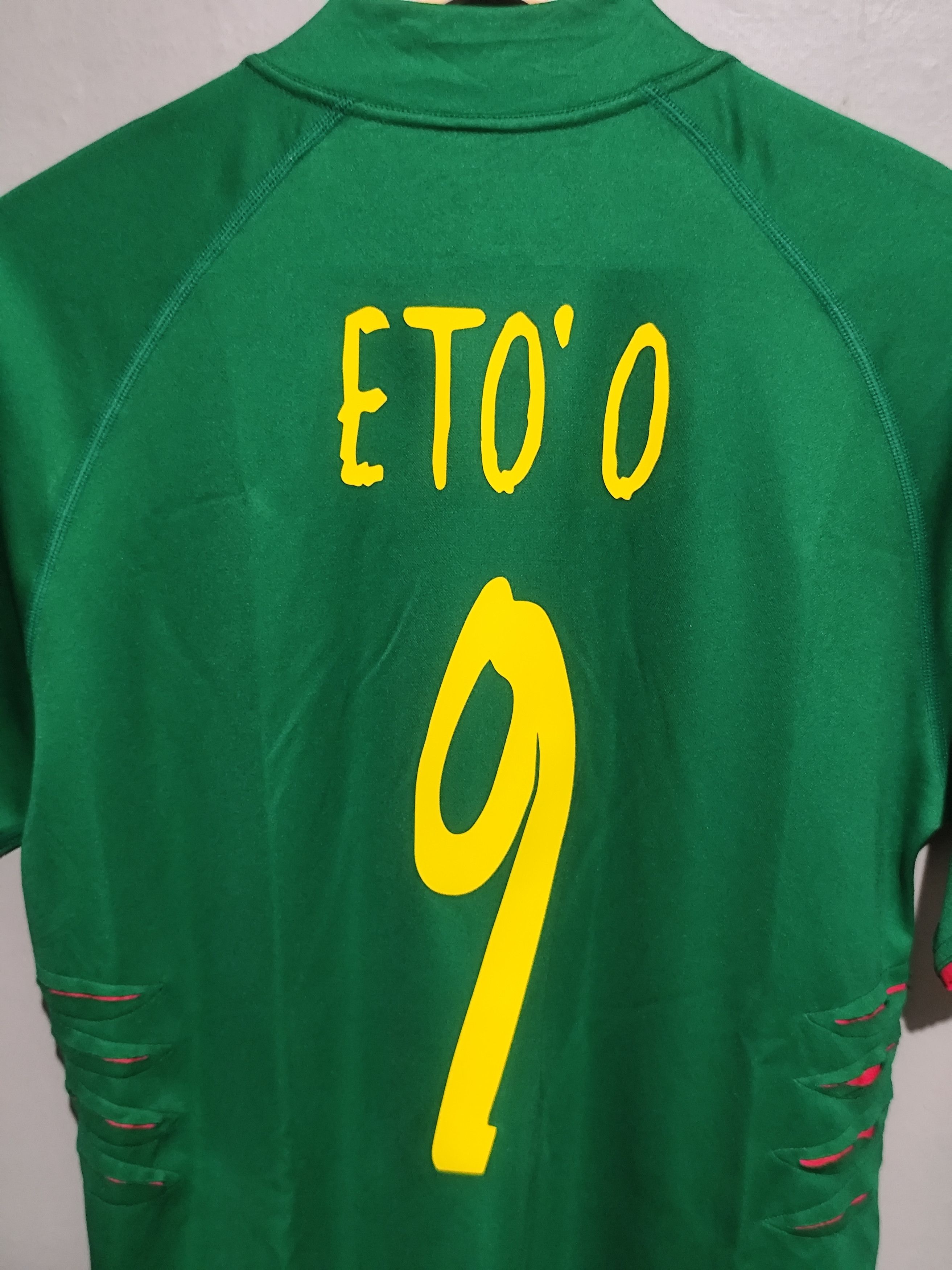 Puma × Vintage Puma x 2004/06 Samuel Eto'o #9 Cameroon Home Jersey Size US M / EU 48-50 / 2 - 22 Thumbnail