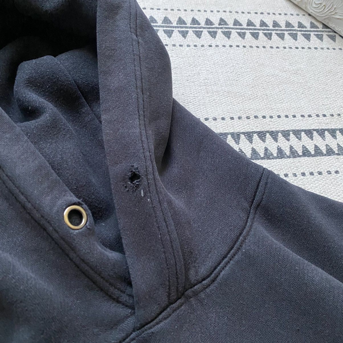 Trapstar London Trashed TRAPSTAR hoodie big logo Distressed Vintage Size US S / EU 44-46 / 1 - 5 Thumbnail