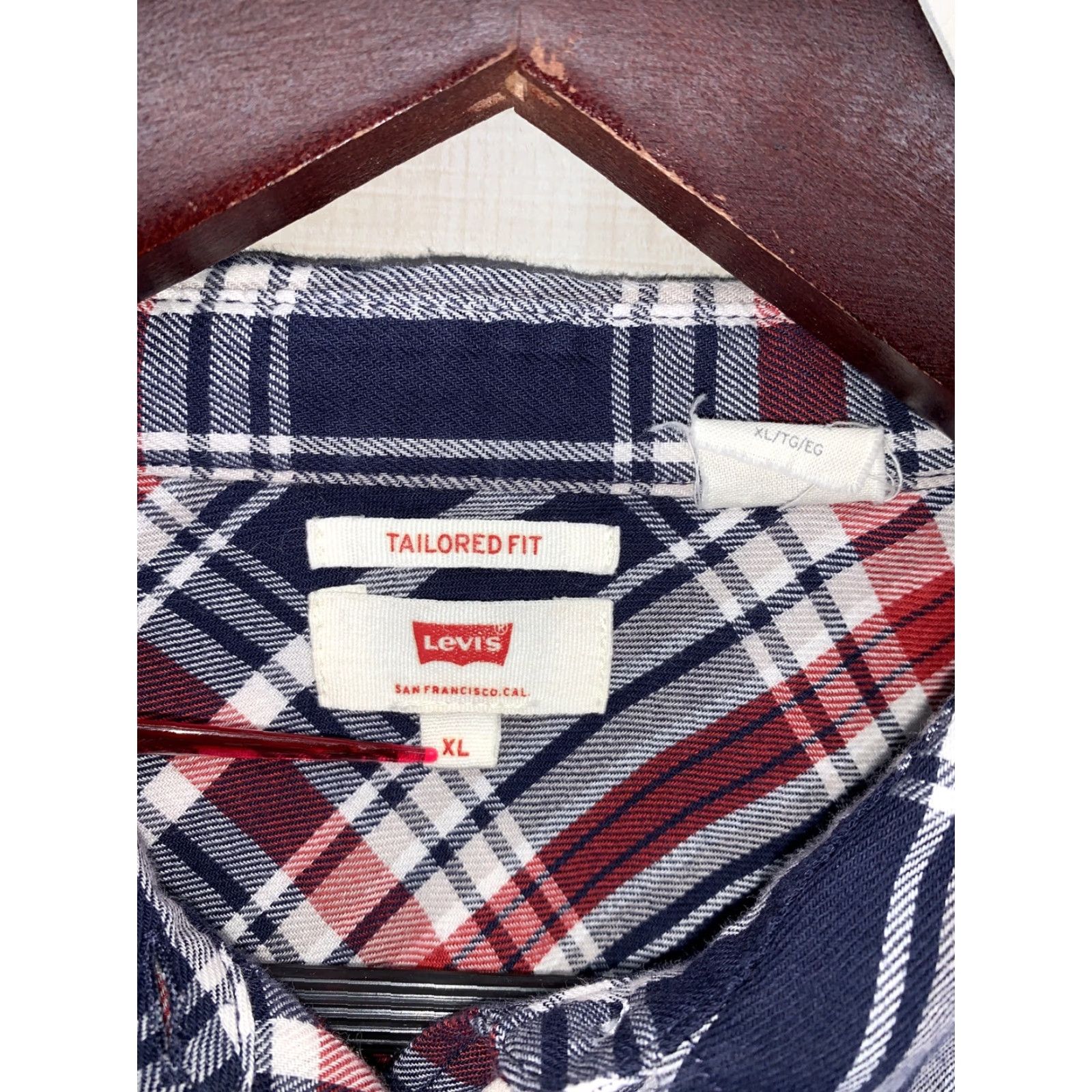 Vintage VINTAGE Levi’s Tailored Fit Marbled Snap Front Red Plaid Flannel Womens Shirt XL Size XL / US 12-14 / IT 48-50 - 3 Thumbnail