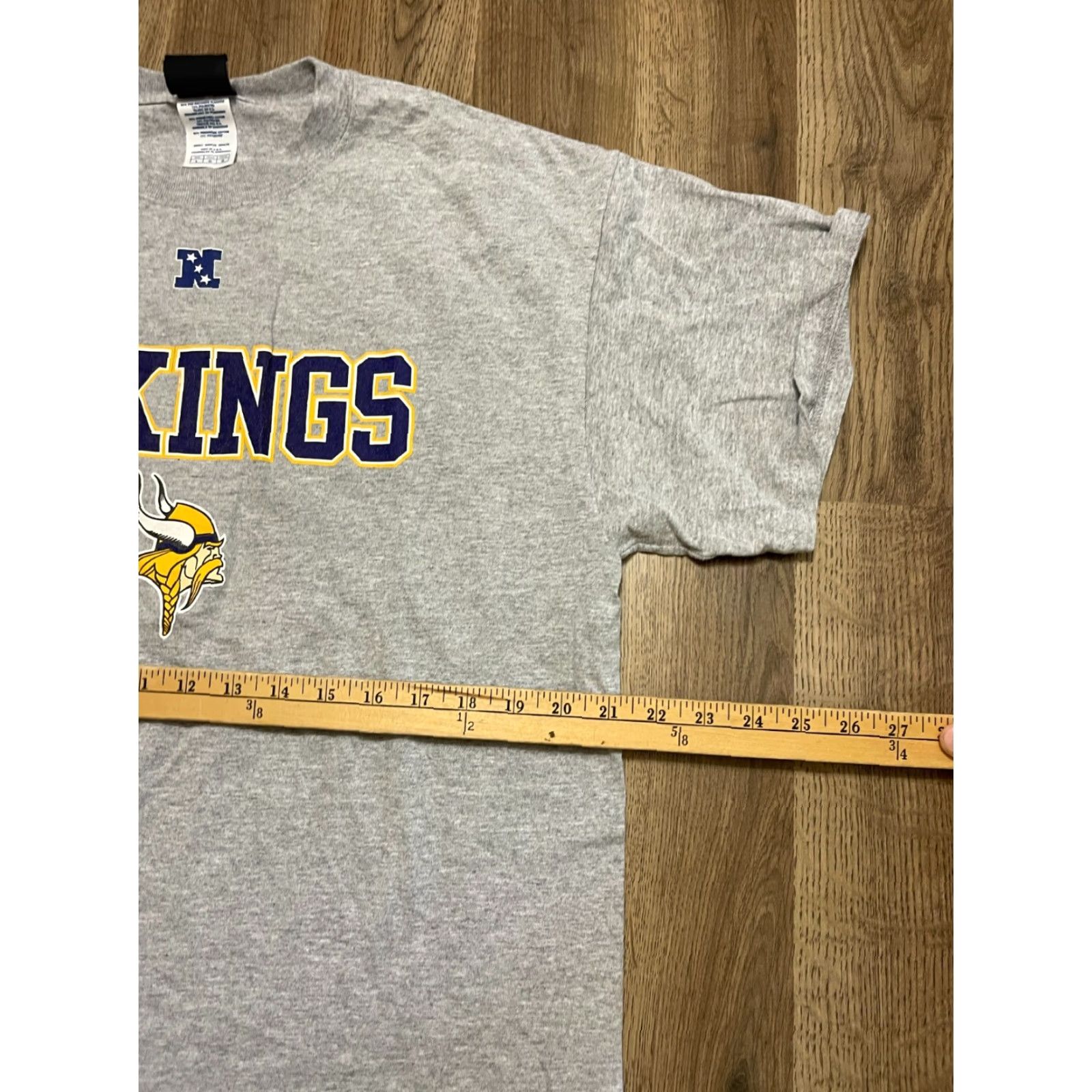 NFL NFL Team Apparel Shirt, Men's Large, Gray, Minnesota Vikings Size L / US 10 / IT 46 - 6 Thumbnail