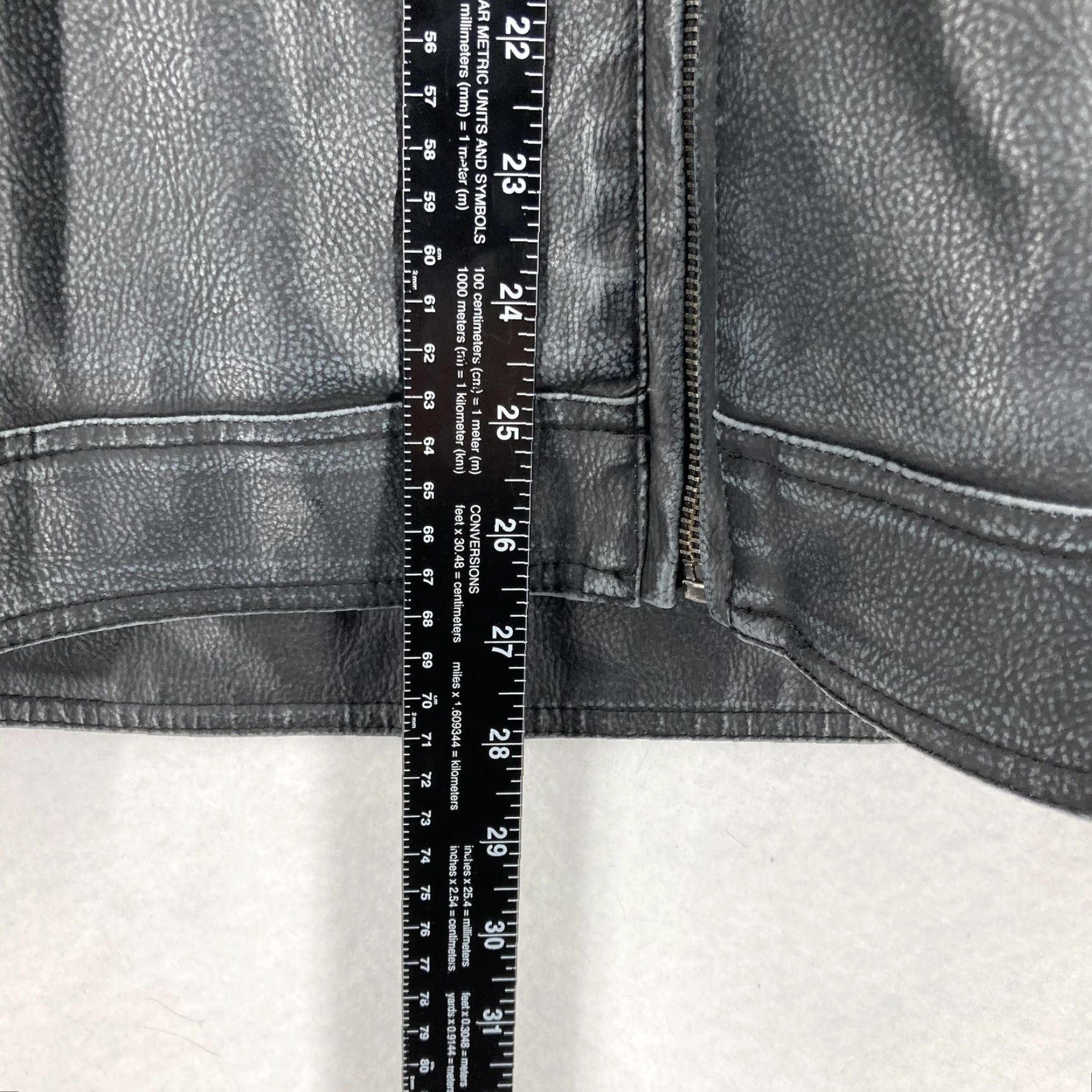 Vintage VINTAGE Buckle BKE Jacket Mens XL Black Faux Leather Sherpa Lined Moto Biker Size US XL / EU 56 / 4 - 6 Thumbnail