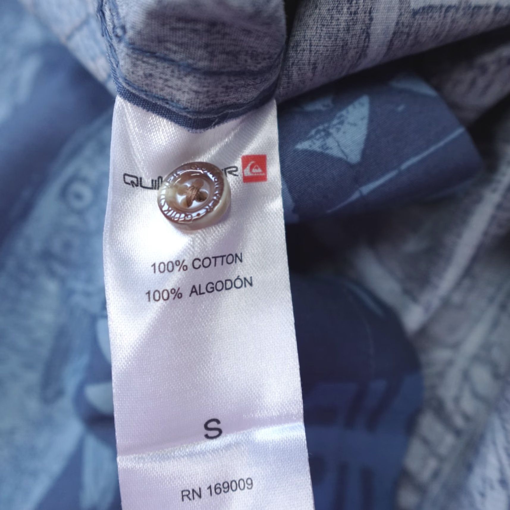 Quiksilver Quiksilver Shirt Men's S Short Sleeve Button-Up Indigo Print Catch Woven Collared Size US S / EU 44-46 / 1 - 4 Thumbnail