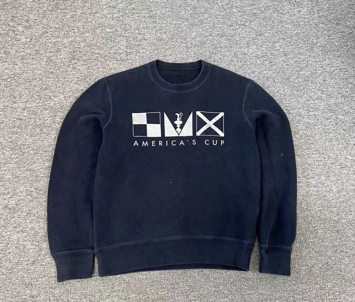 Louis Vuitton Louis Vuitton LV America's Cup Pullover Sweatshirt J16 Size US M / EU 48-50 / 2 - 1 Thumbnail