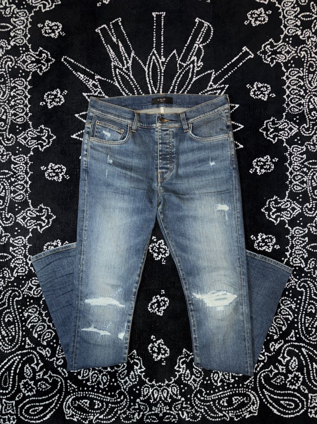 Amiri AMIRI BASIC DISTRESSED JEANS Size US 32 / EU 48 - 1 Thumbnail