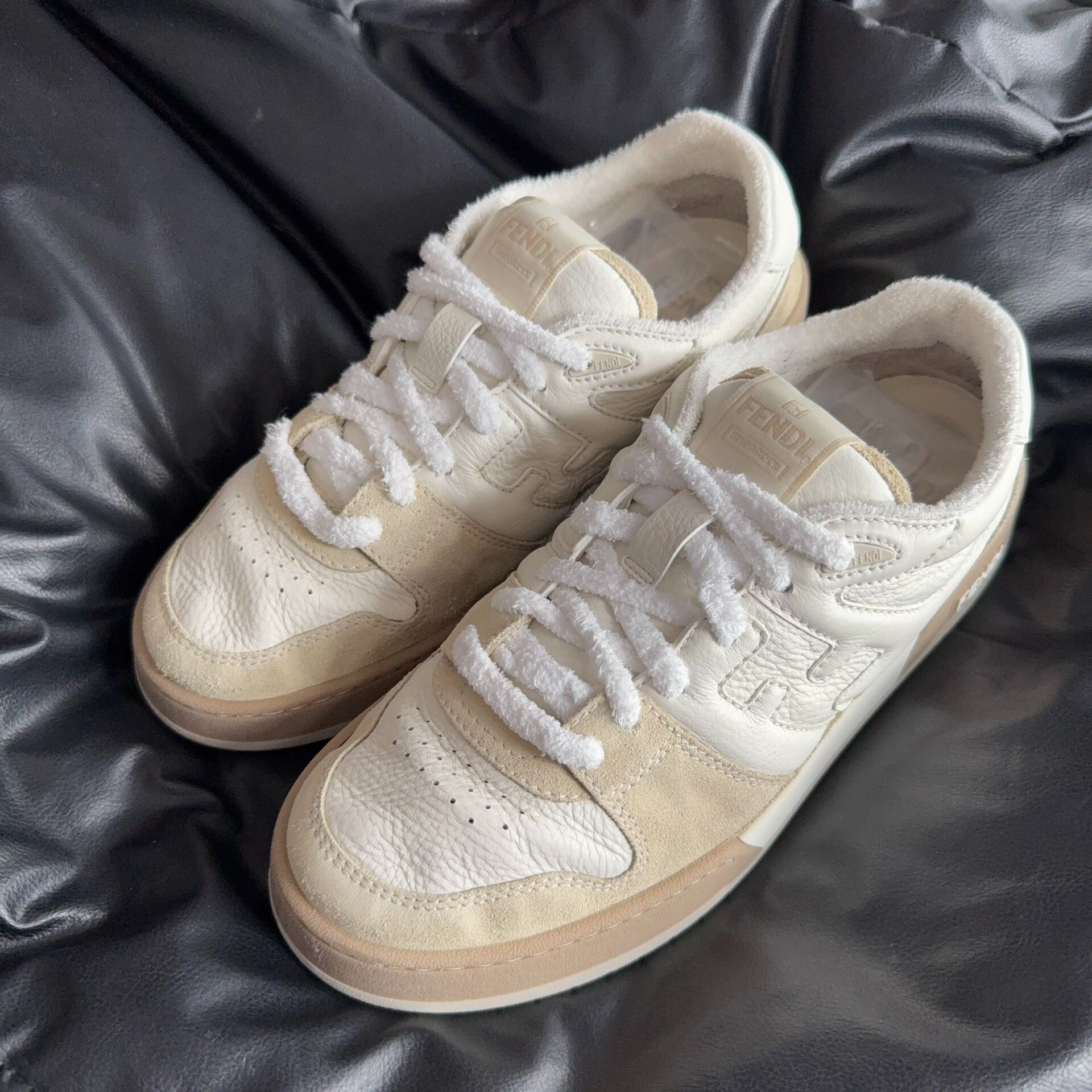 Fendi Fendi Leather White Lowtop Sneakers 43 Men Size US 10 / EU 43 - 1 Thumbnail