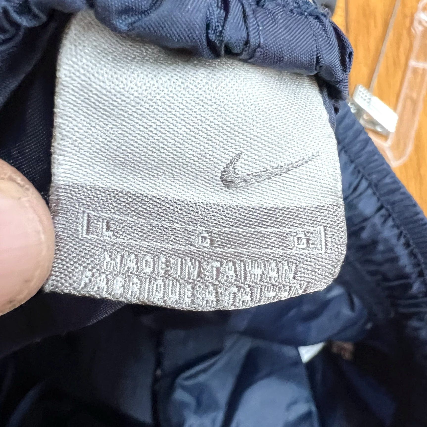 Nike VINTAGE Nike Track Pants Women Size L Tapered Joggers Softshell Blue 90s Athleisure Sports Size 36" / US 14 / IT 50 - 7 Thumbnail