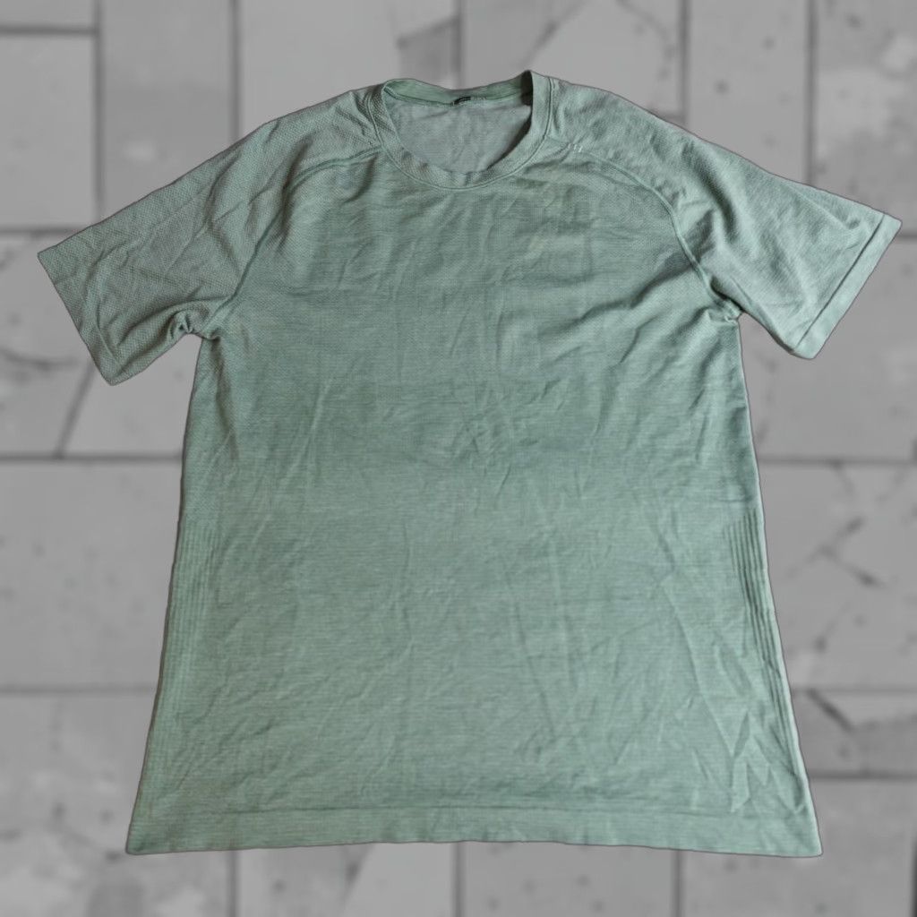 Lululemon Lululemon Mens T-Shirt Athletic Green Solid Metal Vent Tech Raglan Short Sleeve Crew Neck Size US M / EU 48-50 / 2 - 1 Thumbnail