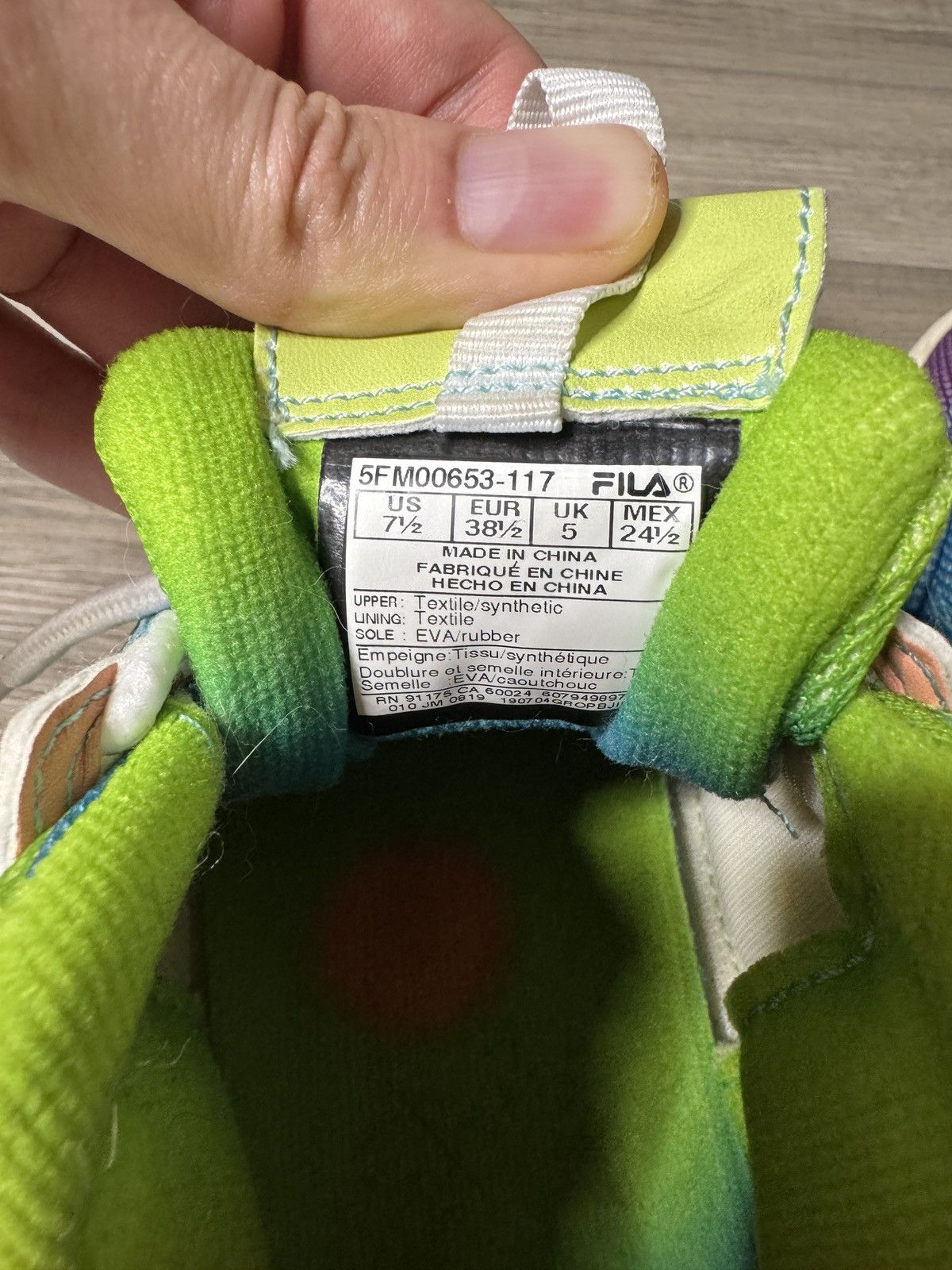 Fila Rainbow Fila Disruptors Size US 7.5 / IT 37.5 - 5 Thumbnail