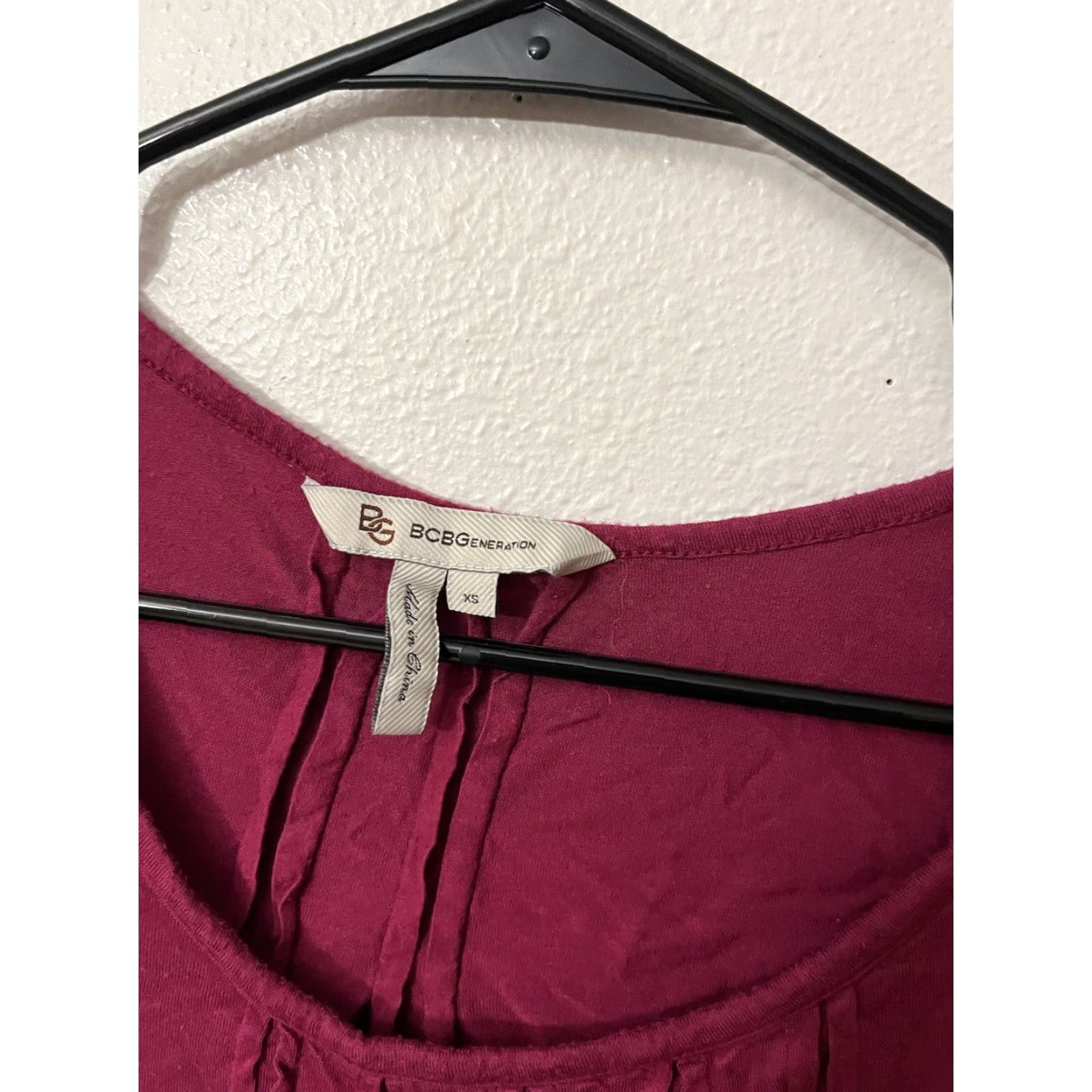 BCBGeneration BCBGeneration Blouse Womens XS Maroon Button Down Back Long Sleeve Size XS / US 0-2 / IT 36-38 - 2 Thumbnail