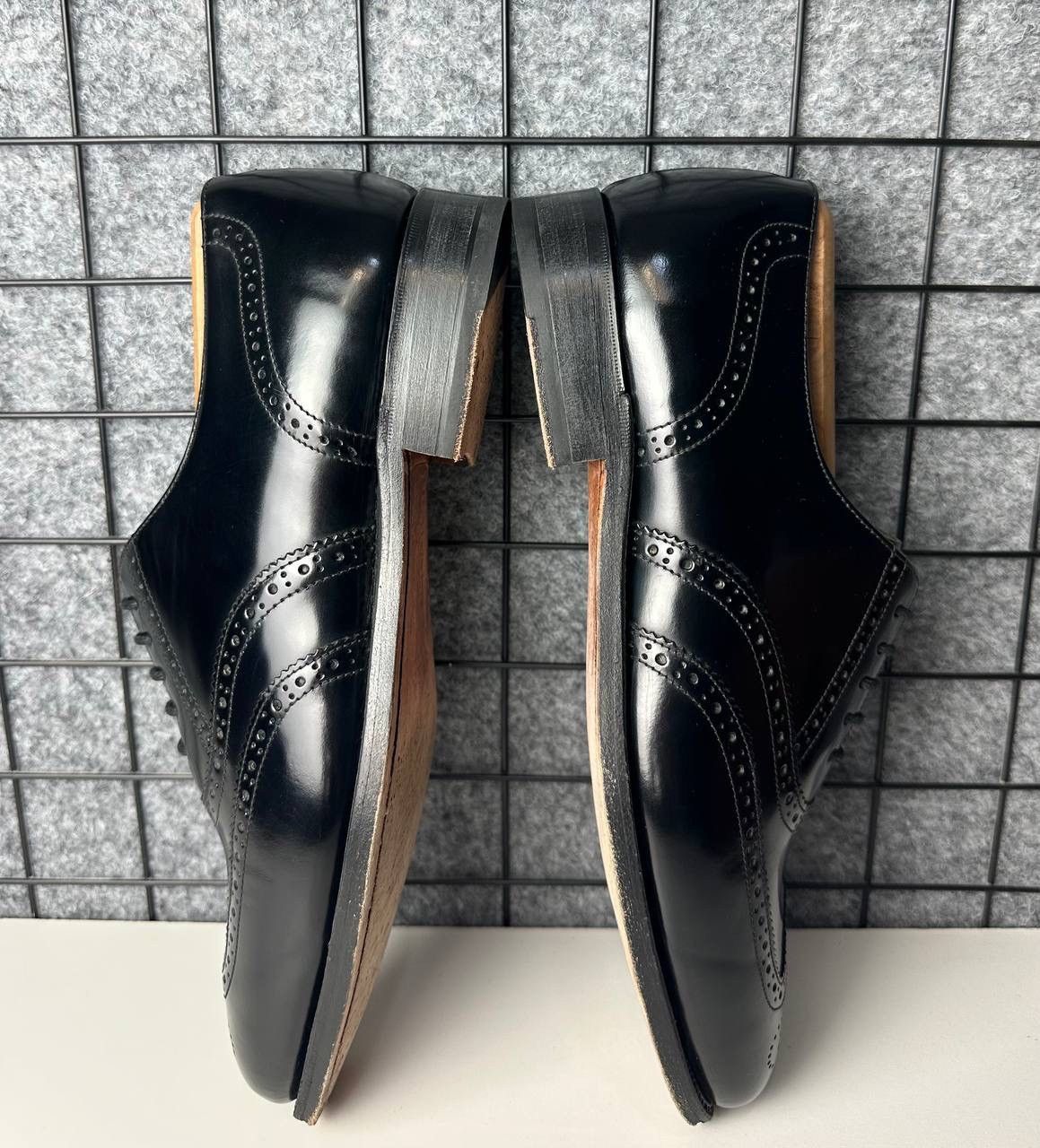 Barker Barker Leather Brogue Made in England US9.5 Size US 9.5 / EU 42-43 - 5 Thumbnail