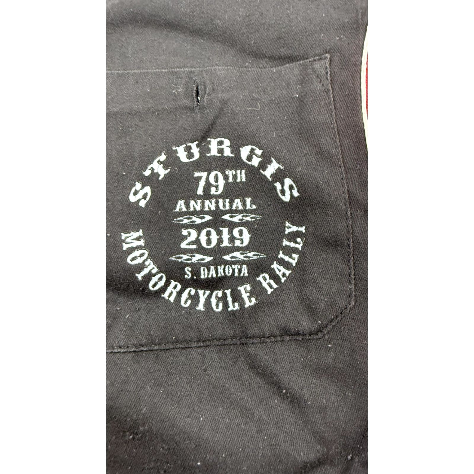 Vintage VINTAGE Biker Wear Shirt Mens S Black Red Sturgis 2019 Motorcycle Rally Skull Size US S / EU 44-46 / 1 - 5 Thumbnail