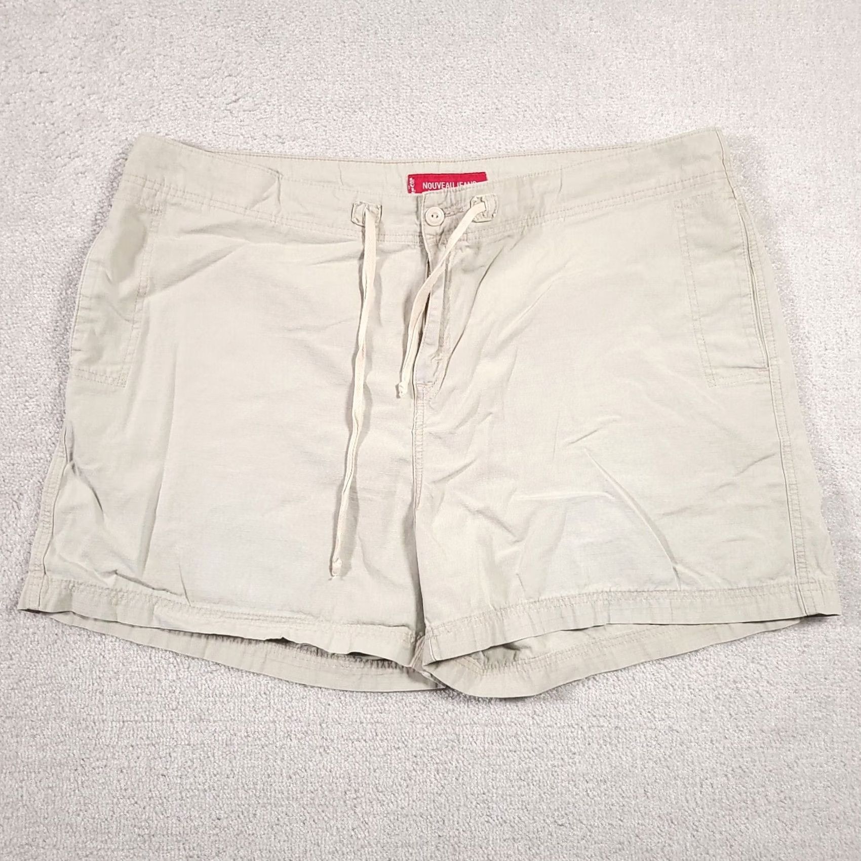 Levi's VINTAGE Levi's Nouveau Shorts Womens 3X Beige Red Tab Drawstring Ripstop, 90s, Casual, Summer, Plus Size Womens Size 30" / US 8 / IT 44 - 2 Thumbnail