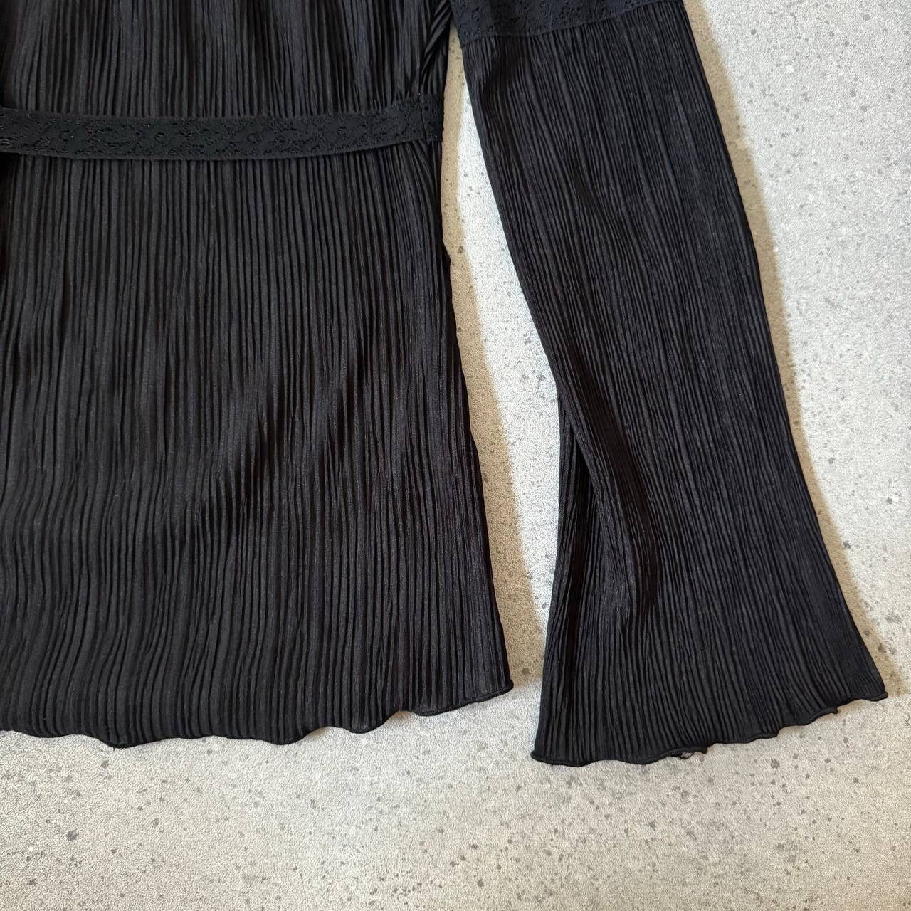 Hysteric Glamour 🕷JAPANESE PLEATS LONG SLEEVE BLOUSE (issey Miyake style) Size M / US 6-8 / IT 42-44 - 7 Thumbnail