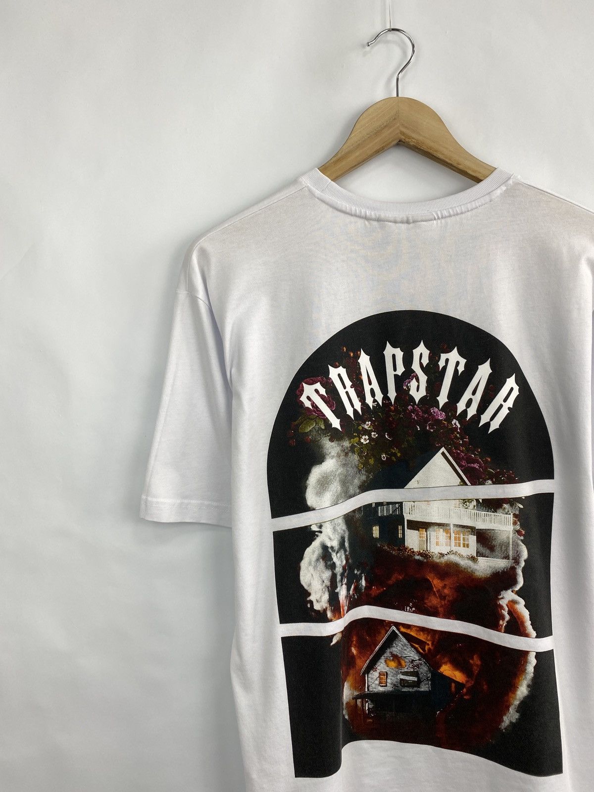 Trapstar London 🇺🇸 Trapstar It’s a Secret Beautiful and Brutal Yard T-Shirt Size US L / EU 52-54 / 3 - 2 Thumbnail
