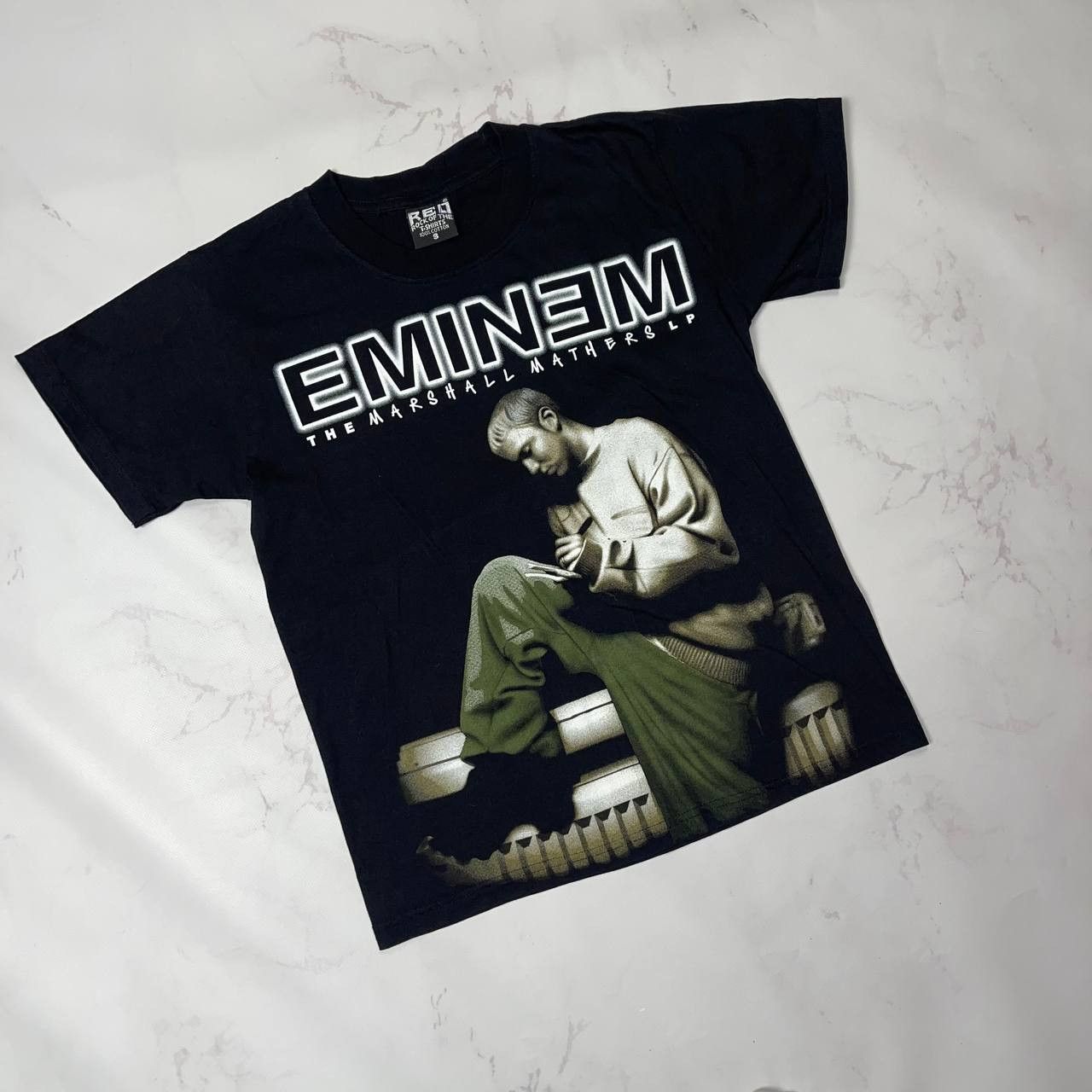 Vintage Vintage Eminem The Marshall Mathers LP Rap Tee Rare 90s Sz S Size US XS / EU 42 / 0 - 1 Thumbnail