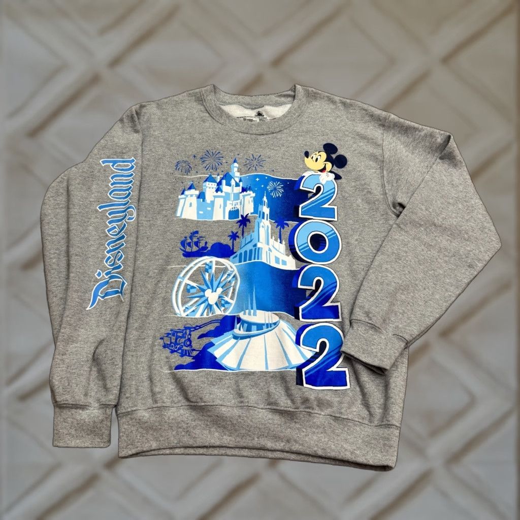 Disney Disney Mickey Mouse Castle Sweatshirt Womens XS Gray Graphic Size XS / US 0-2 / IT 36-38 - 1 Thumbnail