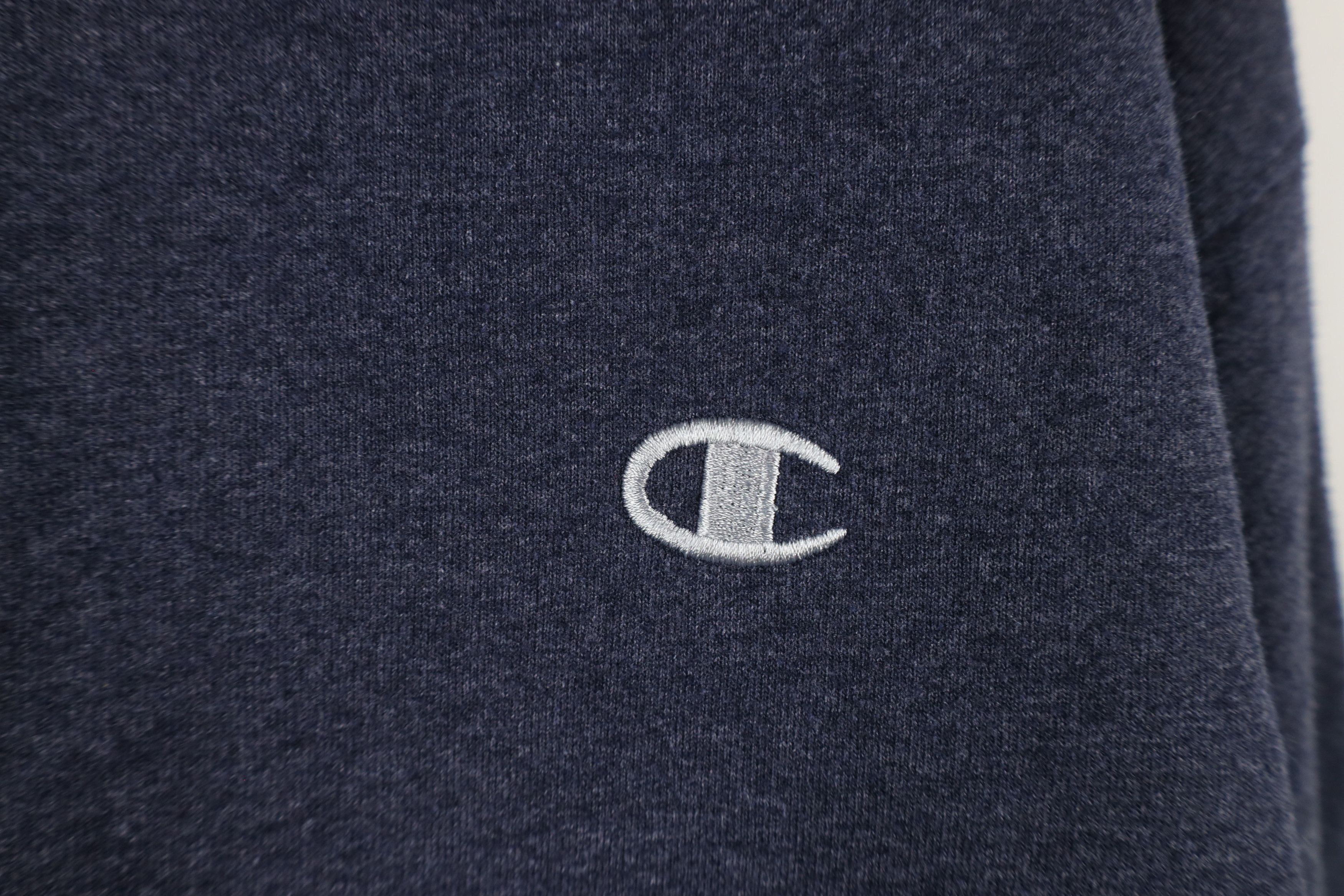 Champion × Vintage Vintage Champion Classic Logo Crewneck Sweatshirt Blue Size US L / EU 52-54 / 3 - 4 Thumbnail