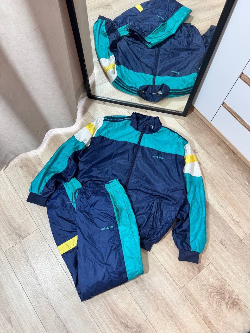 Adidas Vintage 90s Adidas Track Suit Made In Taiwan Size L Size US L / EU 52-54 / 3 - 1 Thumbnail