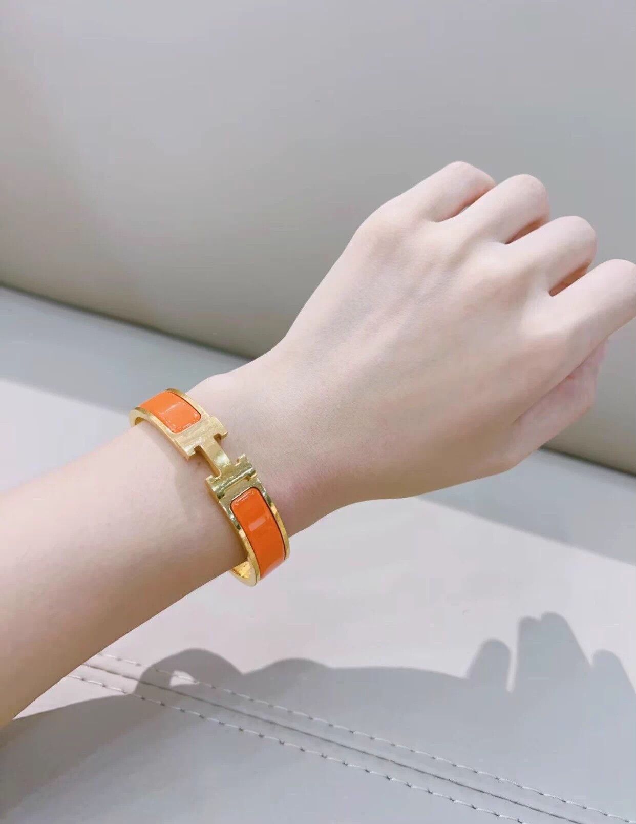 Hermes Hermes Clic H Orange Enamel Gold H Clasp Bangle 99 New Size ONE SIZE - 2 Thumbnail