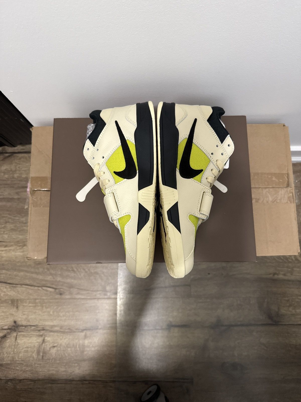 Jordan Brand Jordan Jumpman Jack TR Travis Scott Bright Cactus Size US 10 / EU 43 - 3 Thumbnail