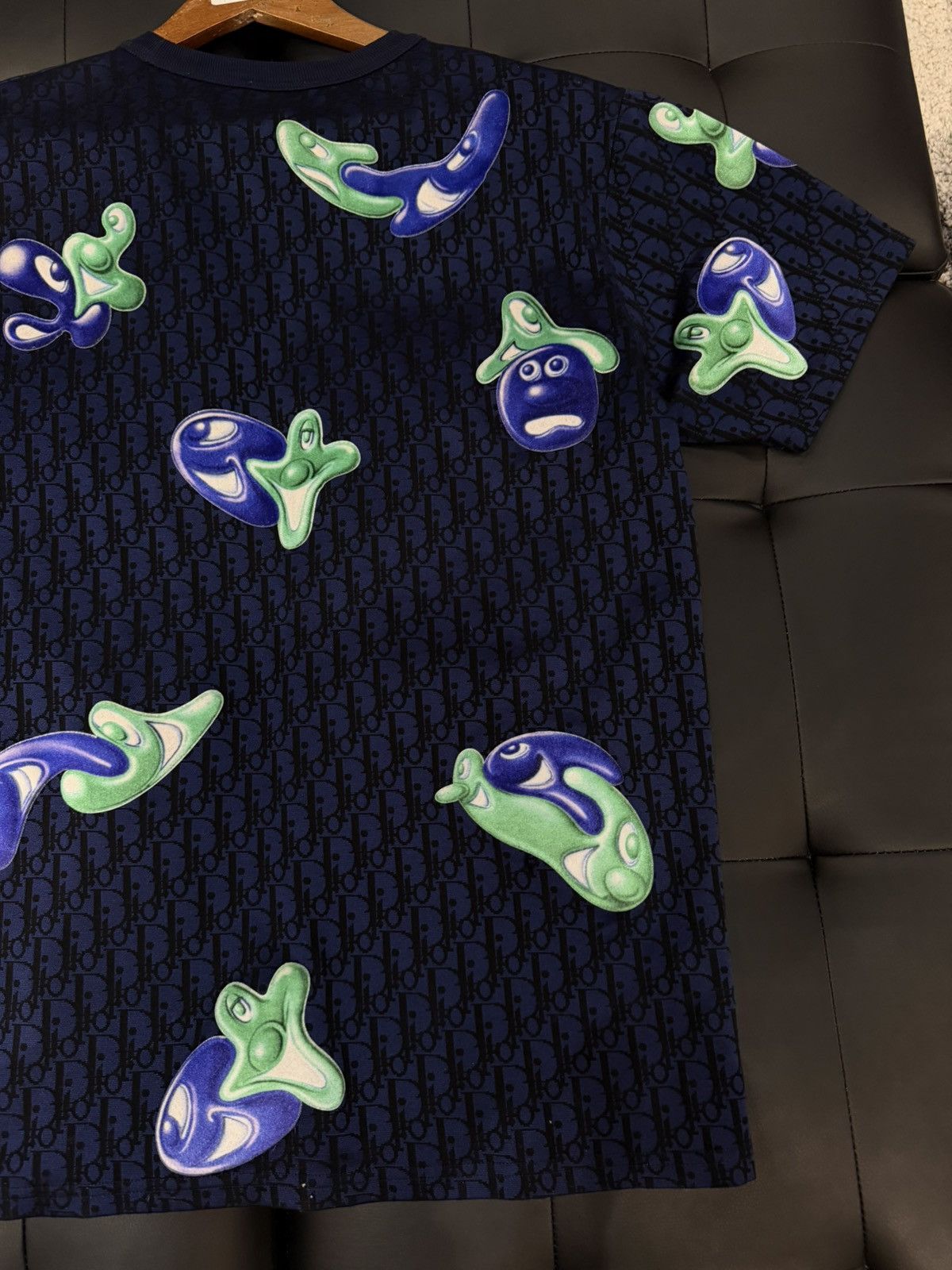 Dior Size M - Dior x Kenny Scharf Oblique T-Shirt Monogram Size US M / EU 48-50 / 2 - 7 Thumbnail