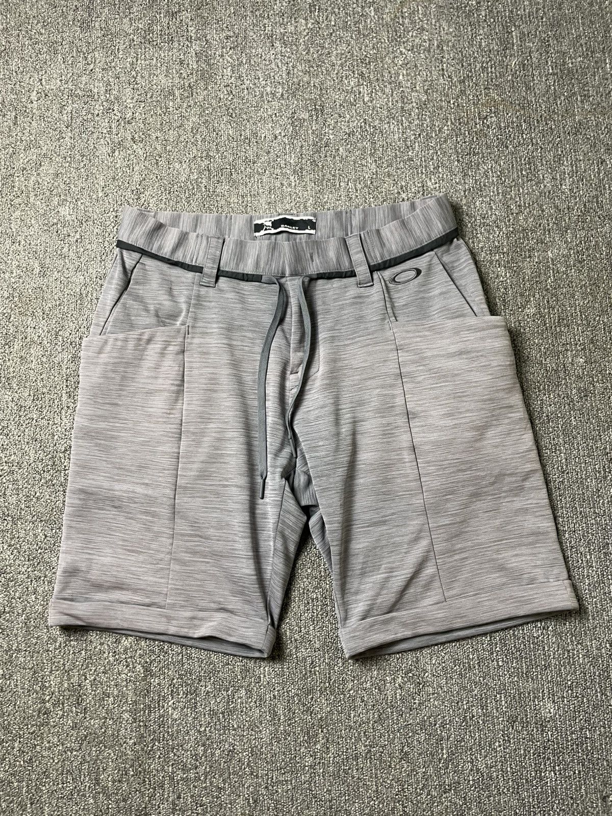 Oakley Oakley FGL PIT 5.0 Shorts (181) Size US 32 / EU 48 - 1 Thumbnail