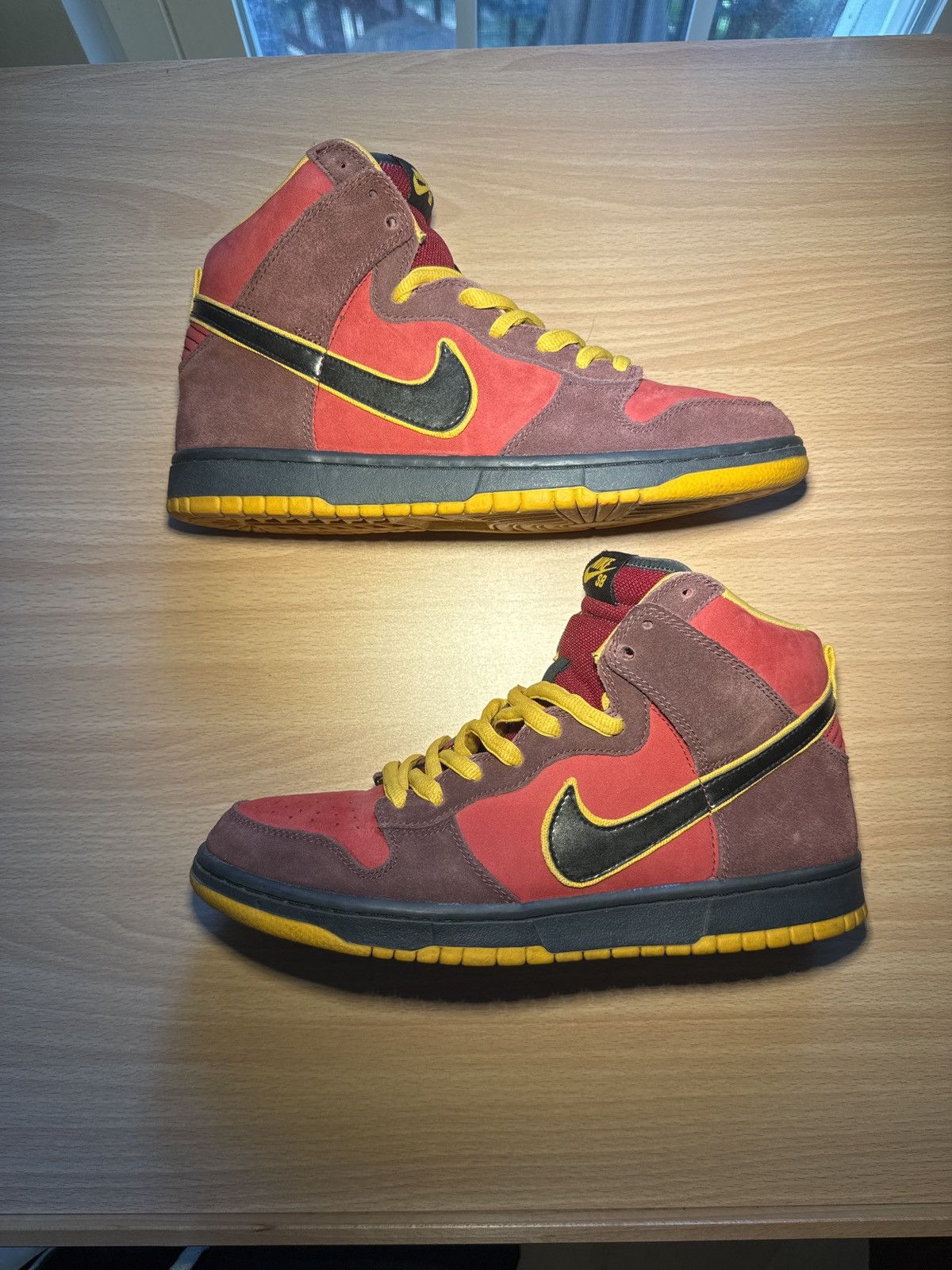 Nike Nike SB Dunk High Premium Iron Man 2010 Size US 9.5 / EU 42-43 - 2 Thumbnail