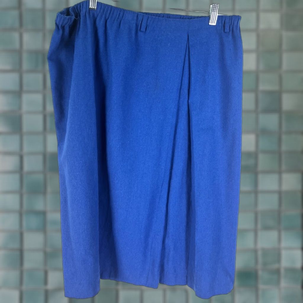 Vintage VINTAGE Valarie Wool Blend Pleated Straight Line Skirt Women's SZ 34 38" Blue Red Knee Length 80s Vintage Style Pencil/Skirt Women Menus? Size 25" / US 0 / IT 36 - 1 Thumbnail