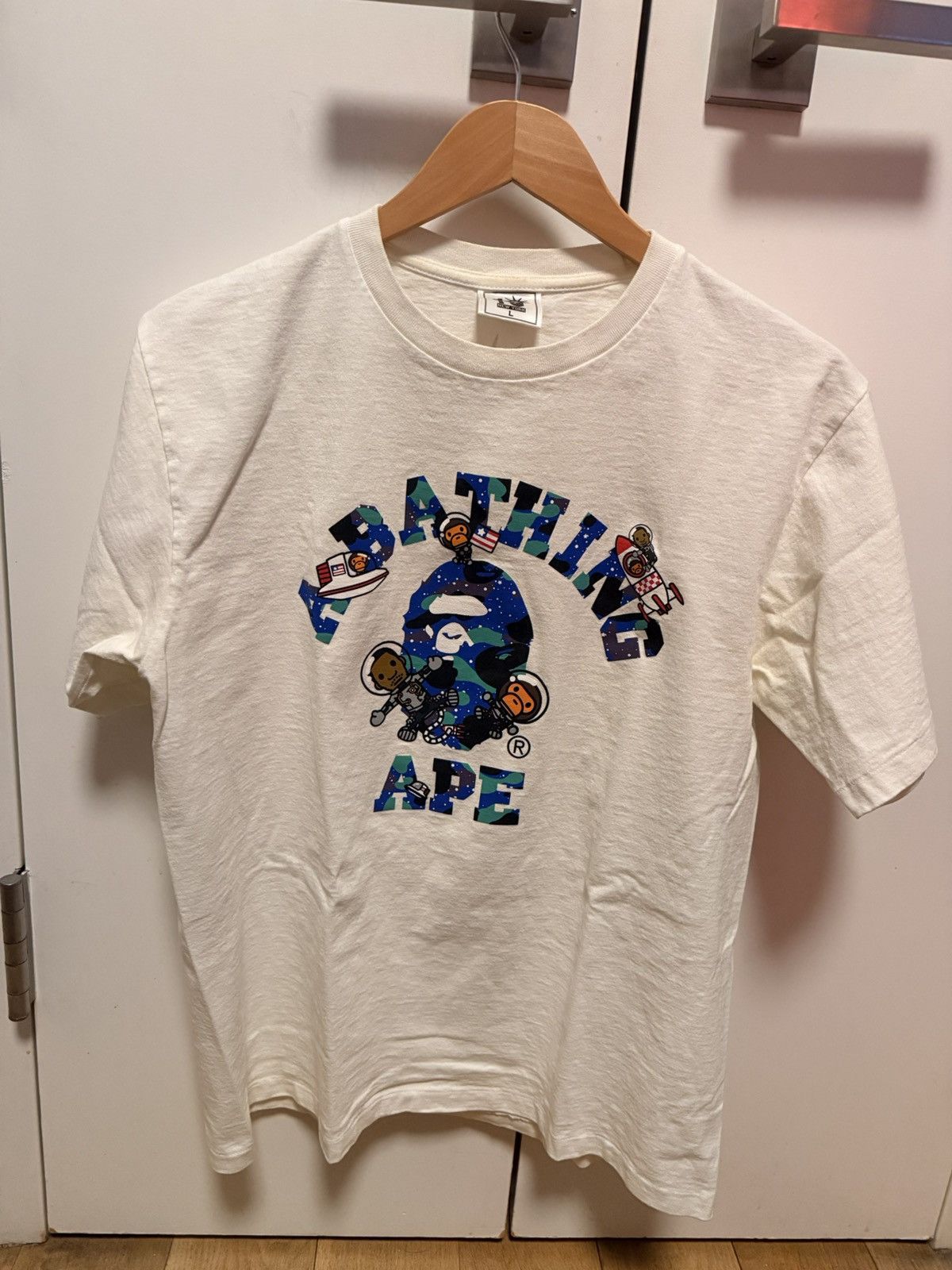 Bape × Kid Cudi A BATHING APE Bape Kid Cudi NYC 10th White tee L Size US L / EU 52-54 / 3 - 2 Thumbnail
