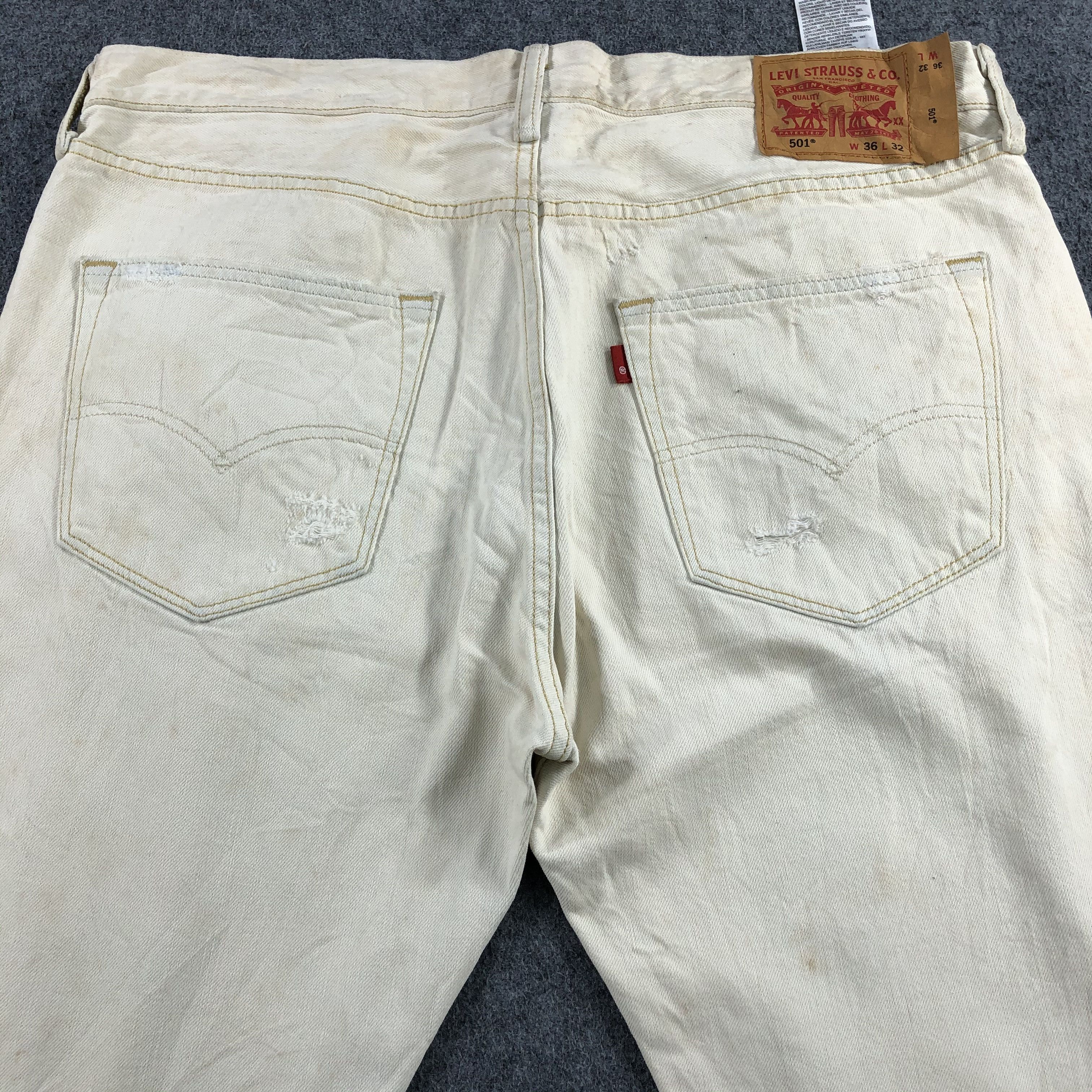 Levi's Vintage Levis 501 Jeans-J2247 Size US 37 - 4 Thumbnail