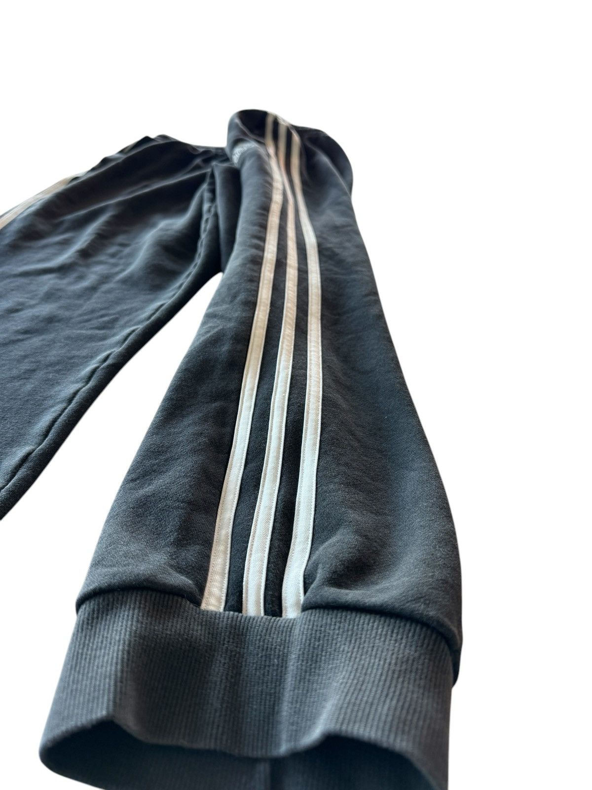 Adidas Adidas Three Stripe Design Heavy Classic Jogger Sweatpants Size US 30 / EU 46 - 3 Thumbnail