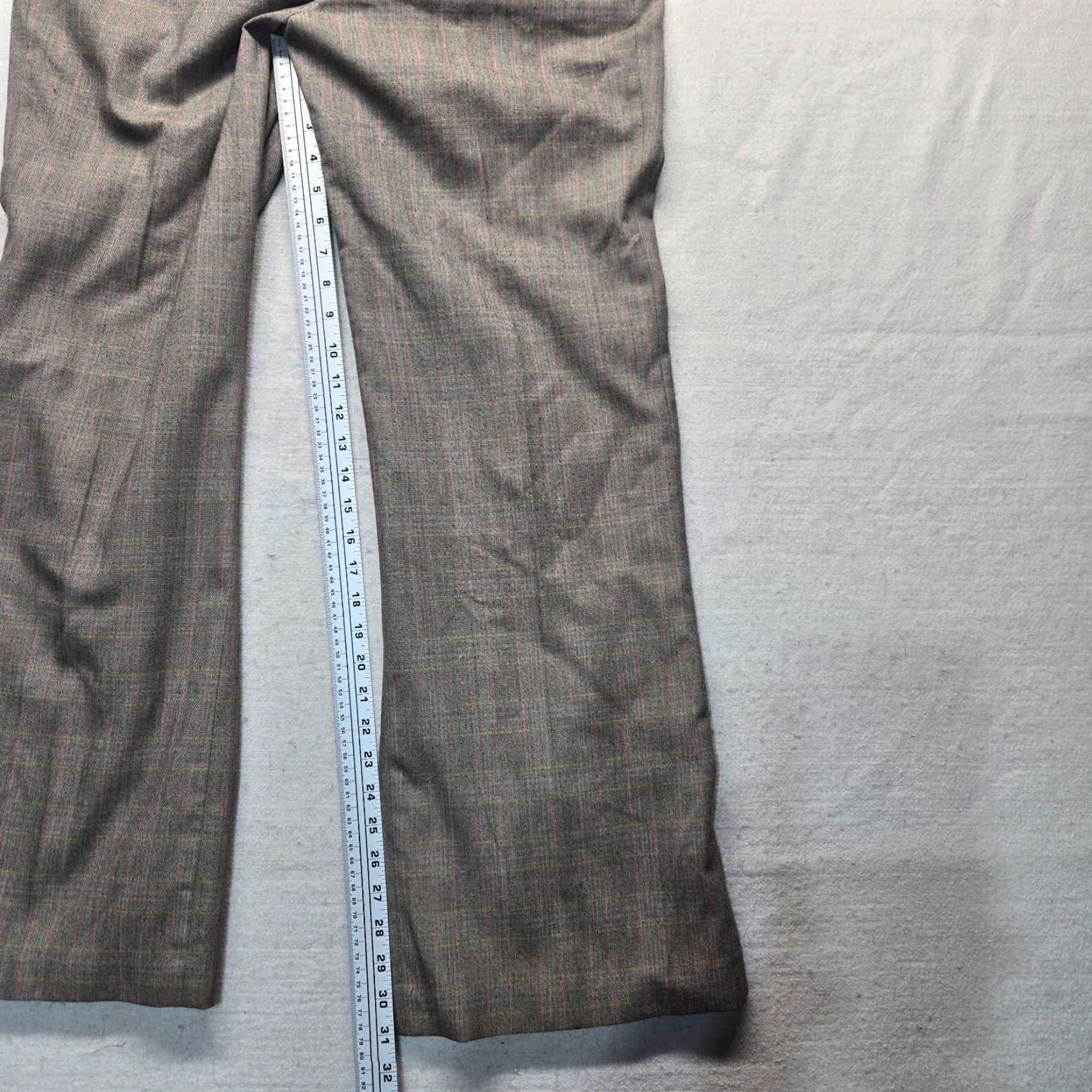 Vintage Larry Levine Signature Pants Gray 12 Women's Pants Regular 12 Gray Striped Business Casual Trouser Hook & Eye Closure Button Tab Closure Women’s 12 Size 34" / US 12 / IT 48 - 6 Thumbnail