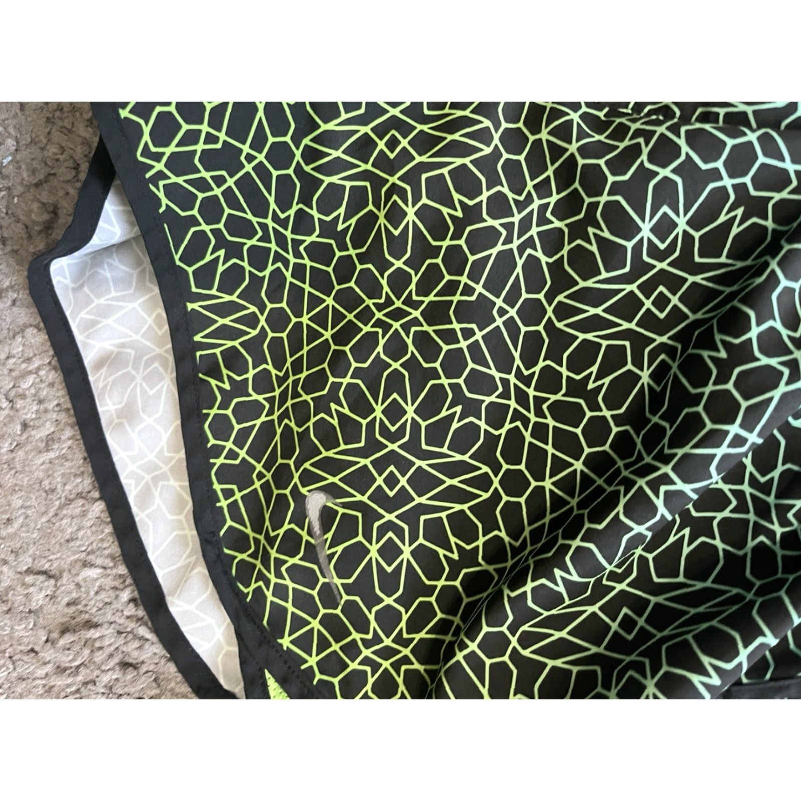 Nike Nike DriFit Starglass Tempo Running Shorts Womens XS Multicolor Nike Dri Fit Shorts Geometric Breathable Drawstring Pockets Athletic Lightweight Size 26" / US 2 / IT 38 - 3 Thumbnail