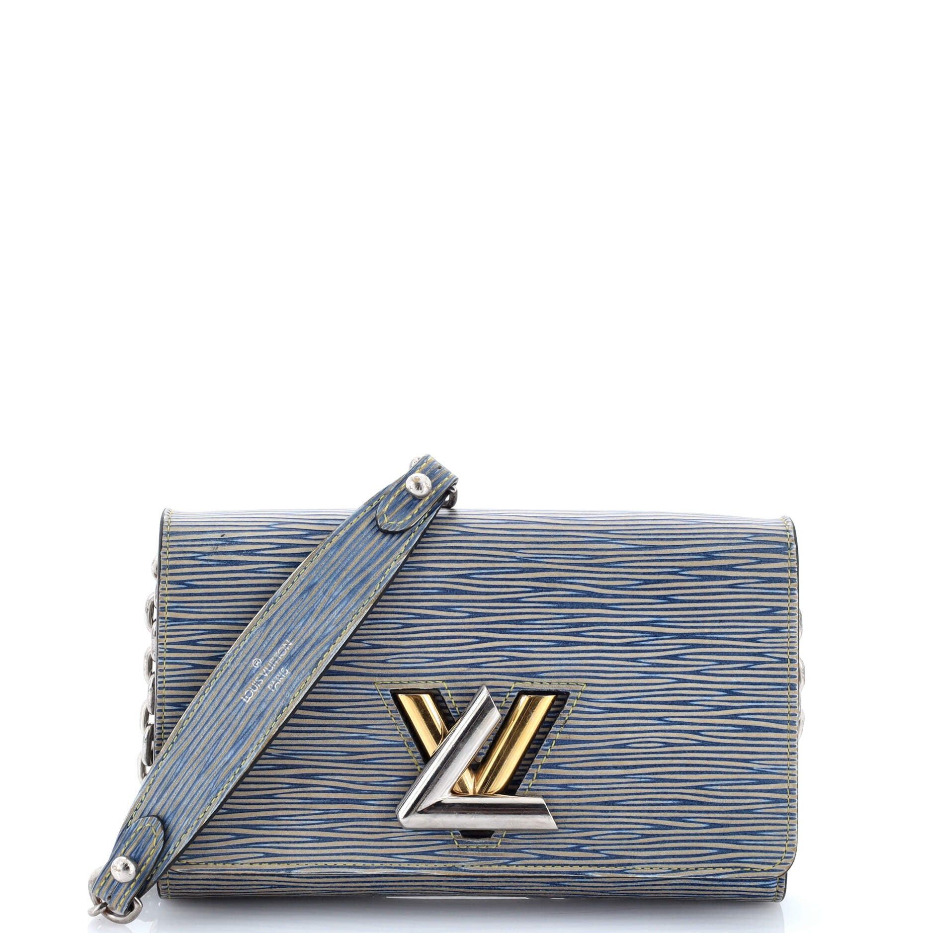 Twist Chain Wallet