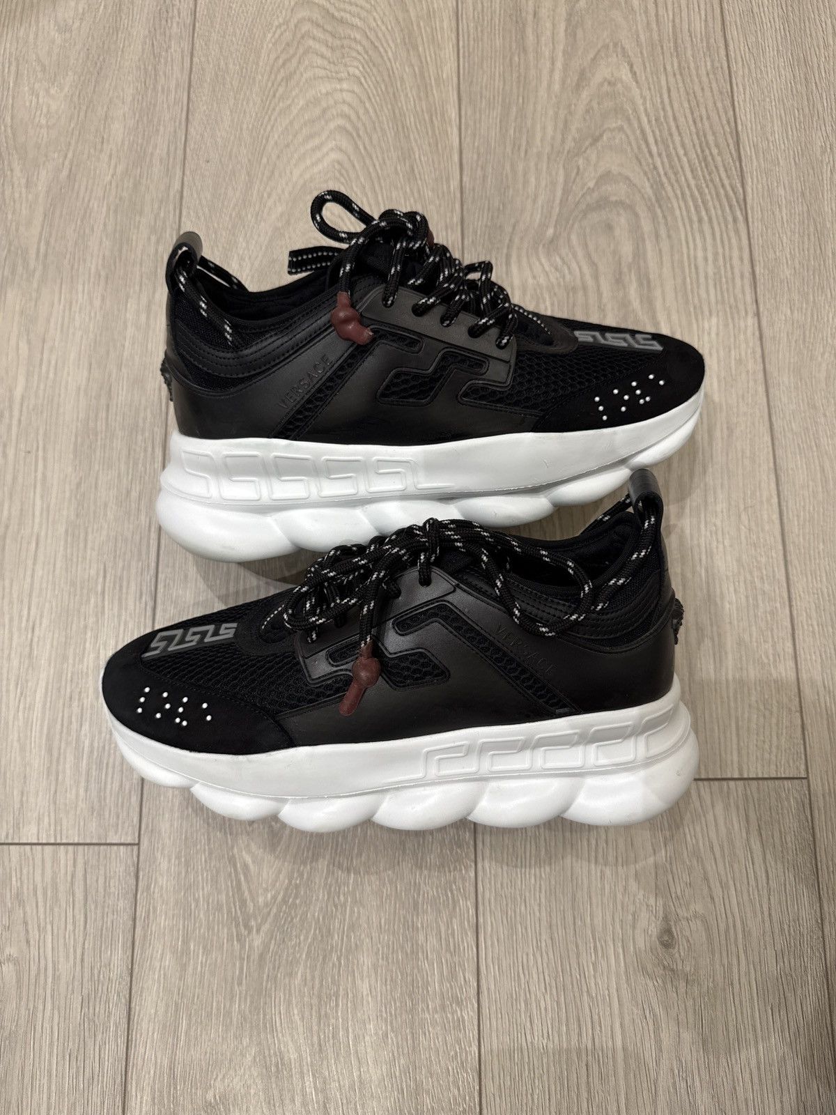 Designer Versace Chain Reaction Sneaker ‘Black and White’ Size US 8 / EU 41 - 1 Thumbnail