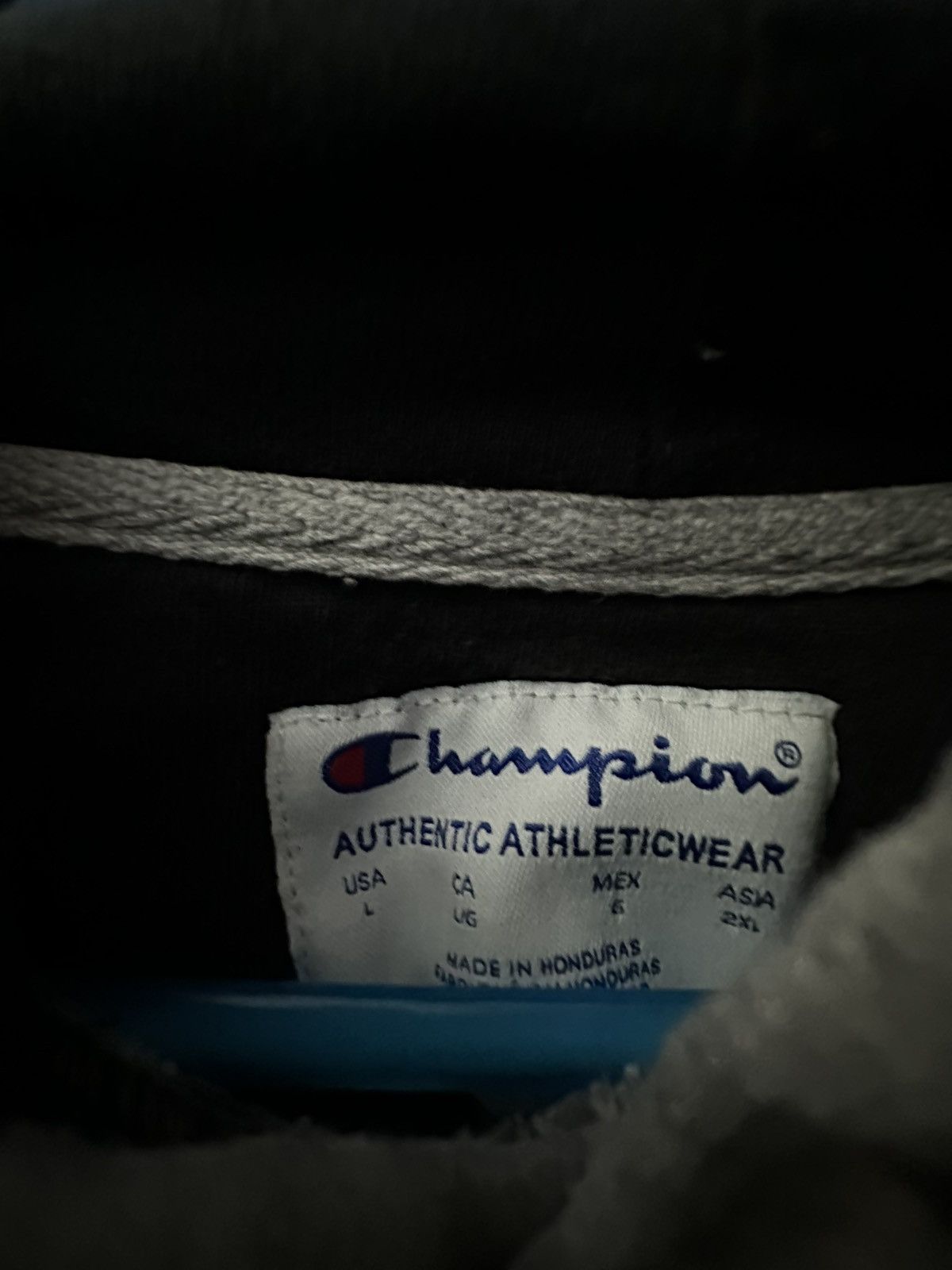 Champion Champion hoodie size large.!! Size US L / EU 52-54 / 3 - 2 Thumbnail