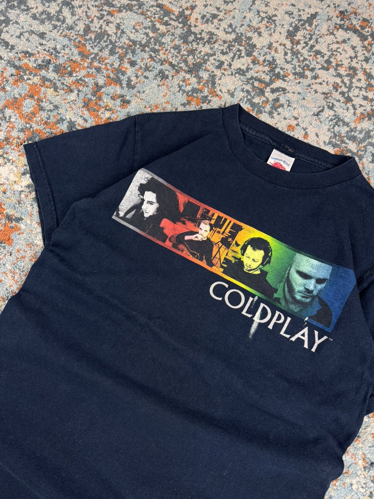 Band Tees × Vintage Vintage 90s Coldplay graphic band tee distressed paint fade Size US S / EU 44-46 / 1 - 5 Thumbnail