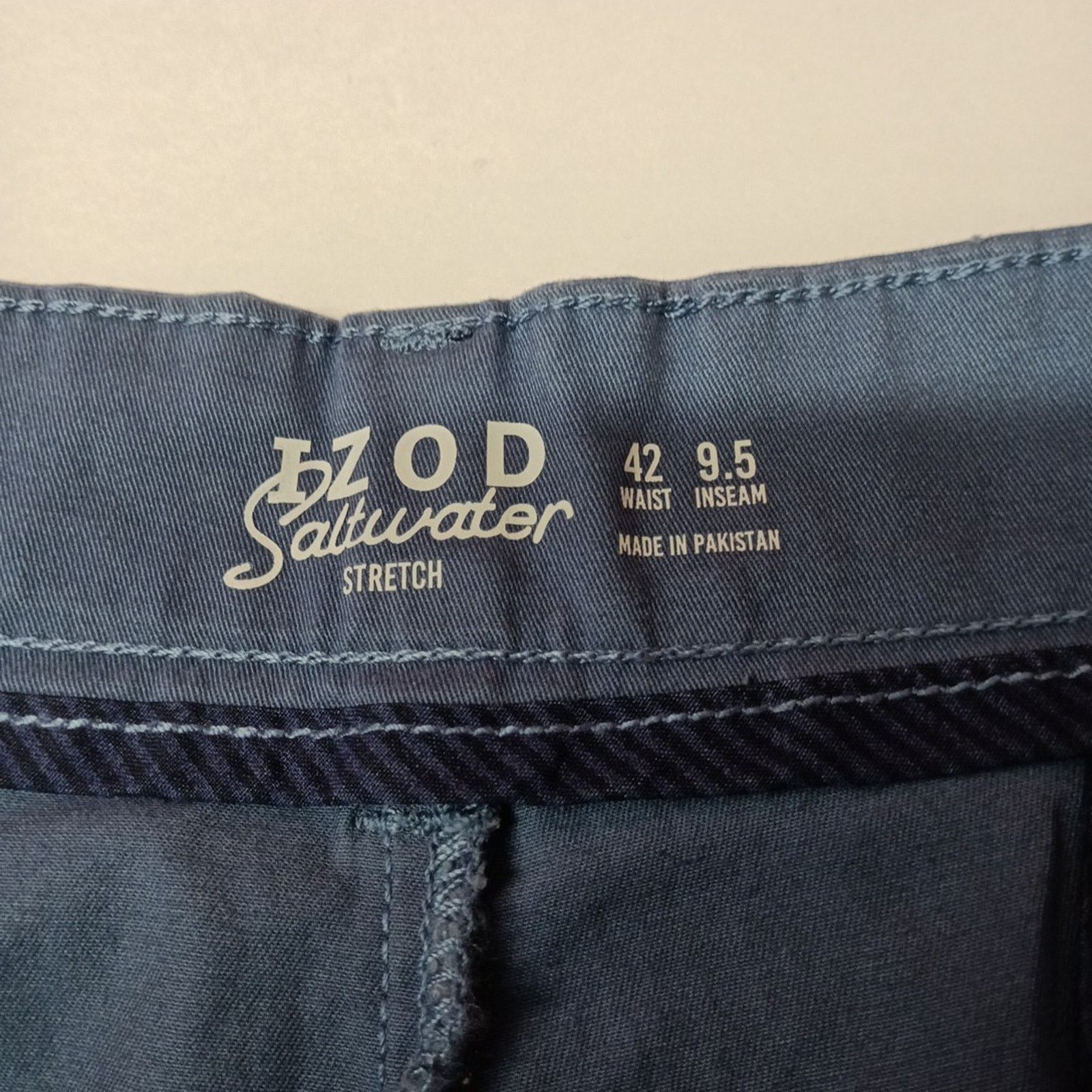Izod Men's IZOD Chino Shorts Size 42 Blue Classic Fit 9.5 Ins Size US 42 / EU 58 - 2 Thumbnail