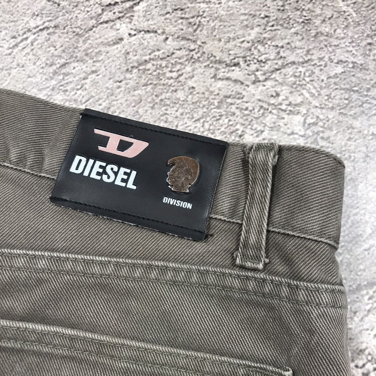 Vintage Vintage Diesel Baggy Distressed Jeans Streetwear Y2K Logo 35 Size US 35 - 12 Thumbnail