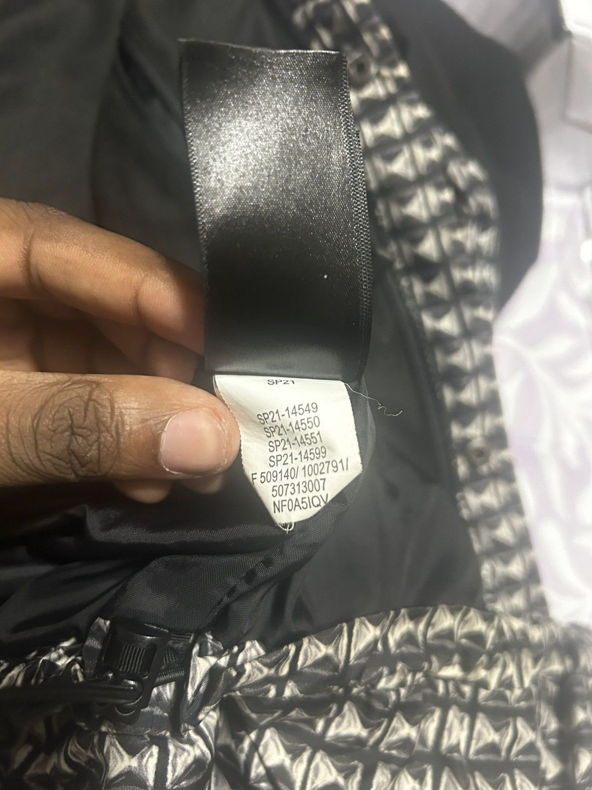 Supreme × The North Face Supreme / The North Face Studded Mountain Light Jacket Size US M / EU 48-50 / 2 - 13 Thumbnail