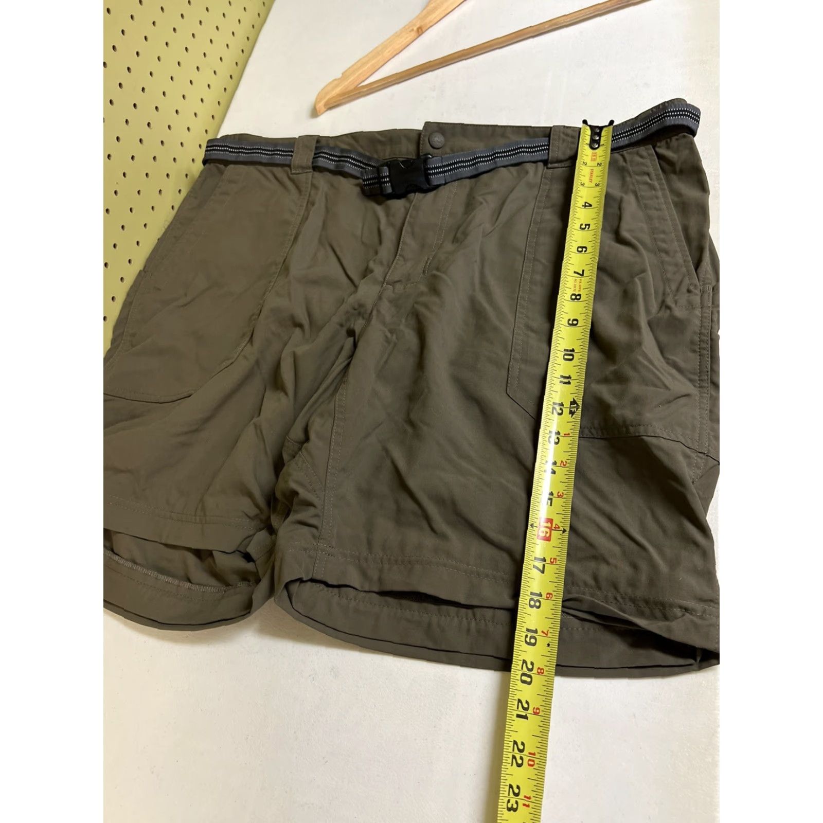 Vintage LL Bean Men Nylon Cargo Outdoor Hiking Fishing Shorts Belting Brown/Green 42 Regular Belted Cargo Pocket Pockets Outdoor Mens Shirt? Size US 42 / EU 58 - 7 Thumbnail