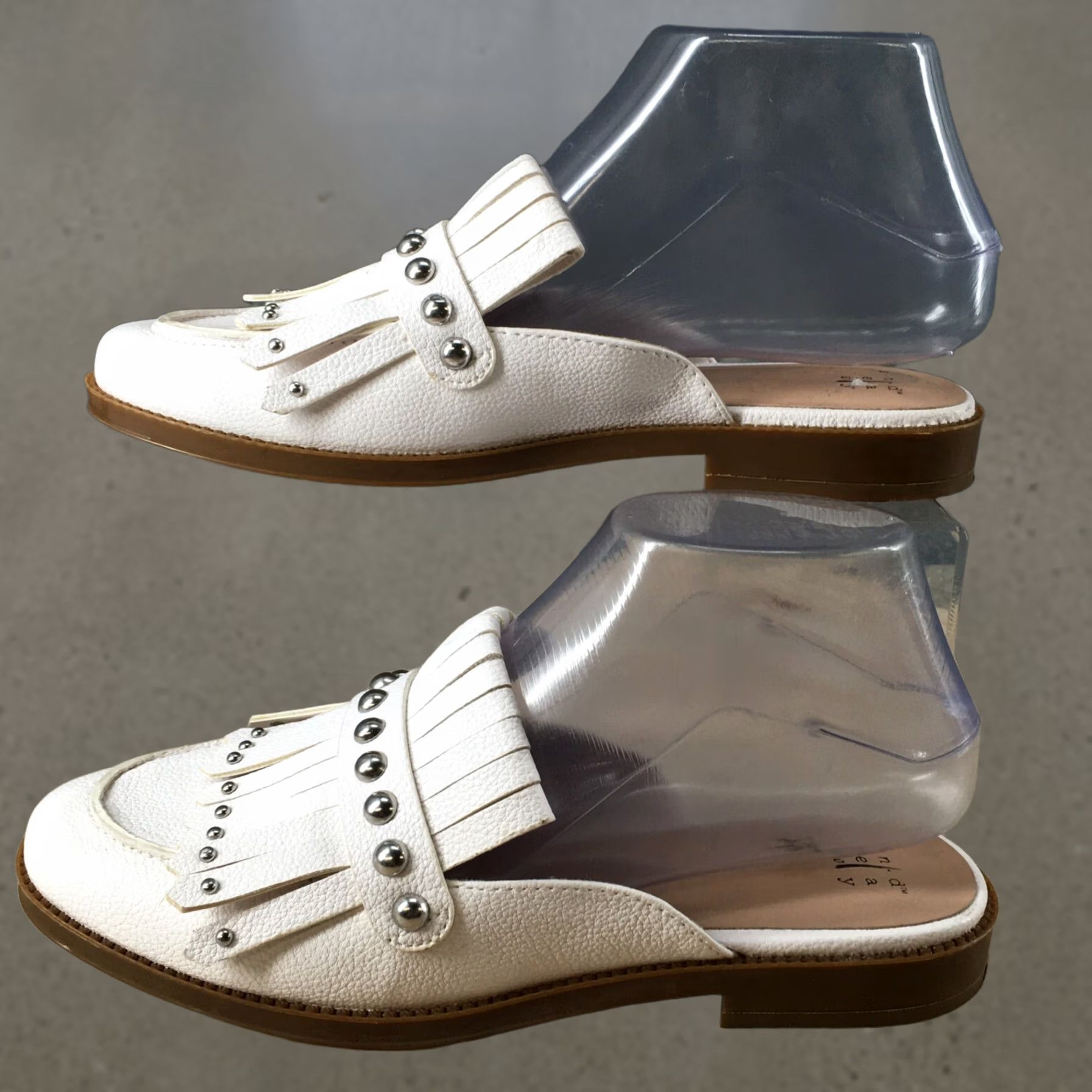 Vintage A New Day Karoline Kiltie Sandals Womens 6 Slip On Mule White Casual Slip On Moc Toe Size US 6 / IT 36 - 1 Thumbnail