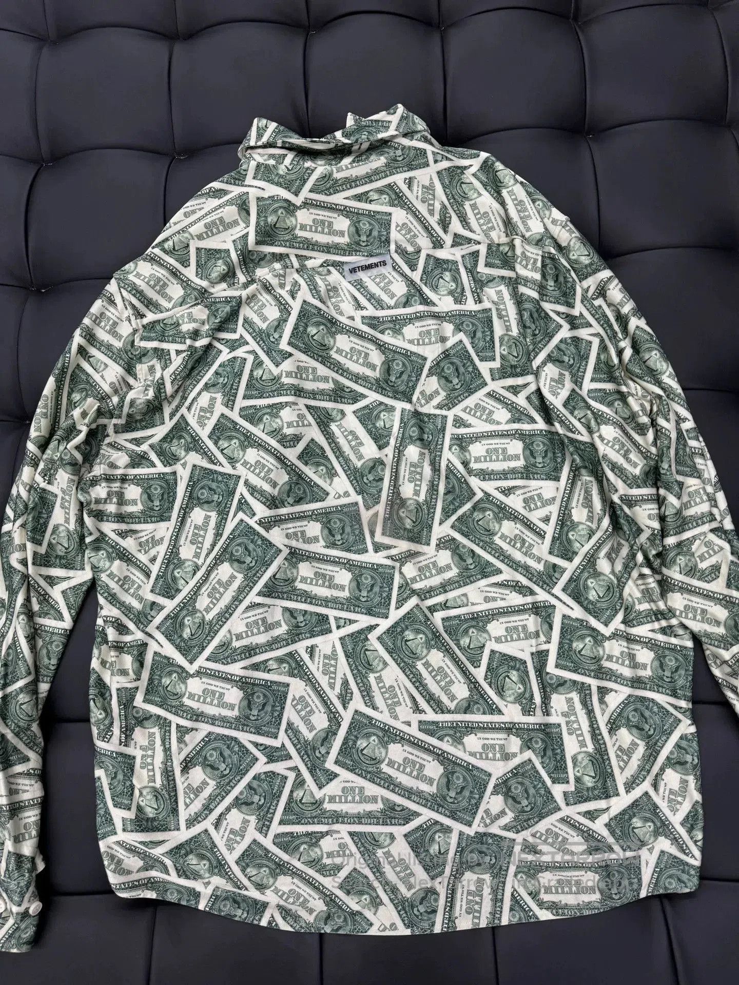 Vetements Vetements Dollar Print Shirt. Size US S / EU 44-46 / 1 - 2 Thumbnail