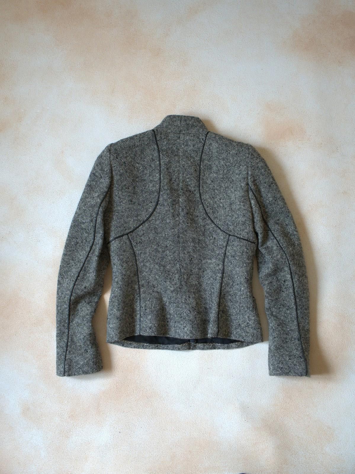 Alexander McQueen F/W 2004 Alexander McQueen Tweed Wool /W Leather Trim Jacket Size S / US 4 / IT 40 - 10 Thumbnail